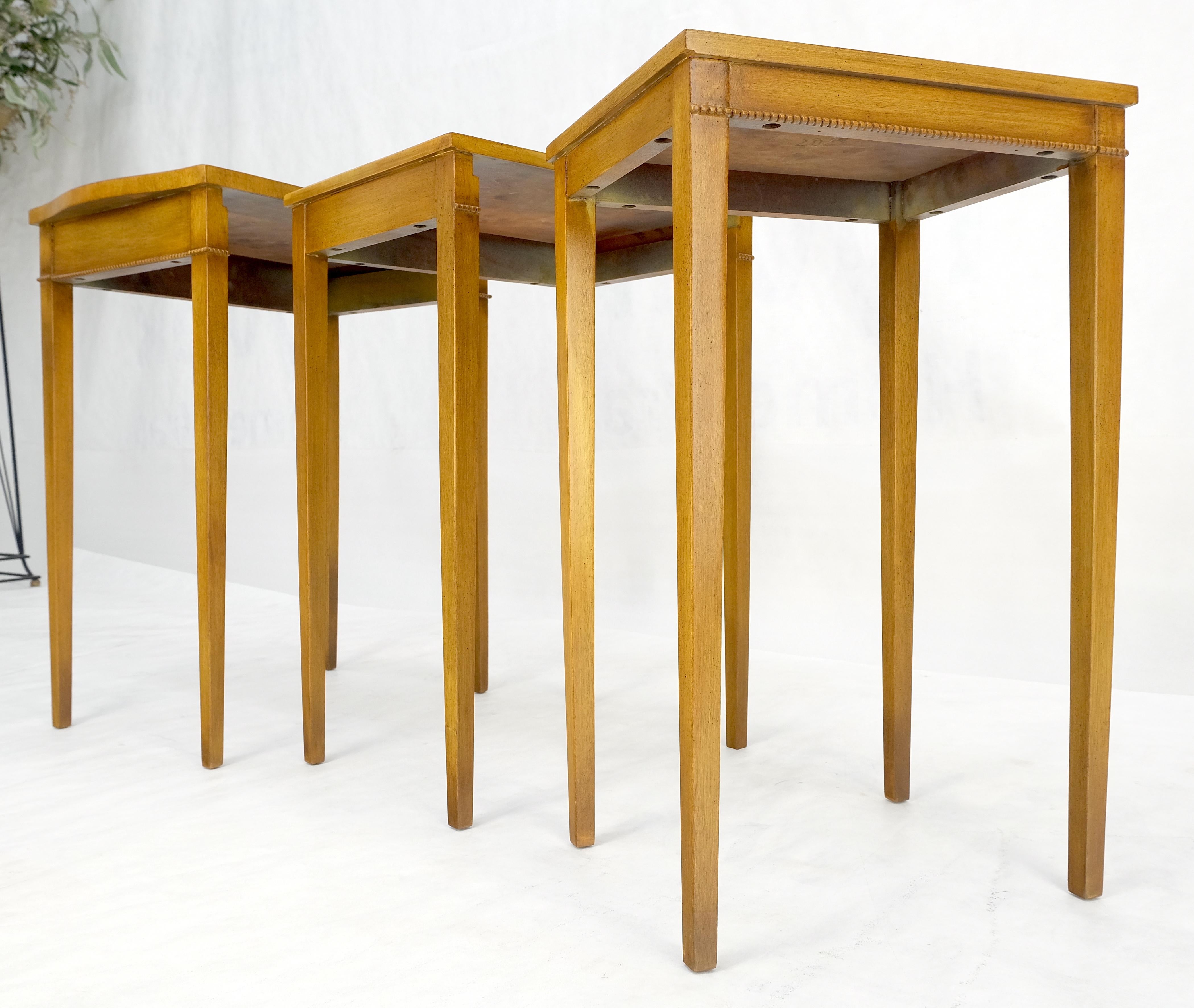 Light American Walnut Gallery Top Tapered Legs Federal Set of 3 Nesting Tables For Sale 12