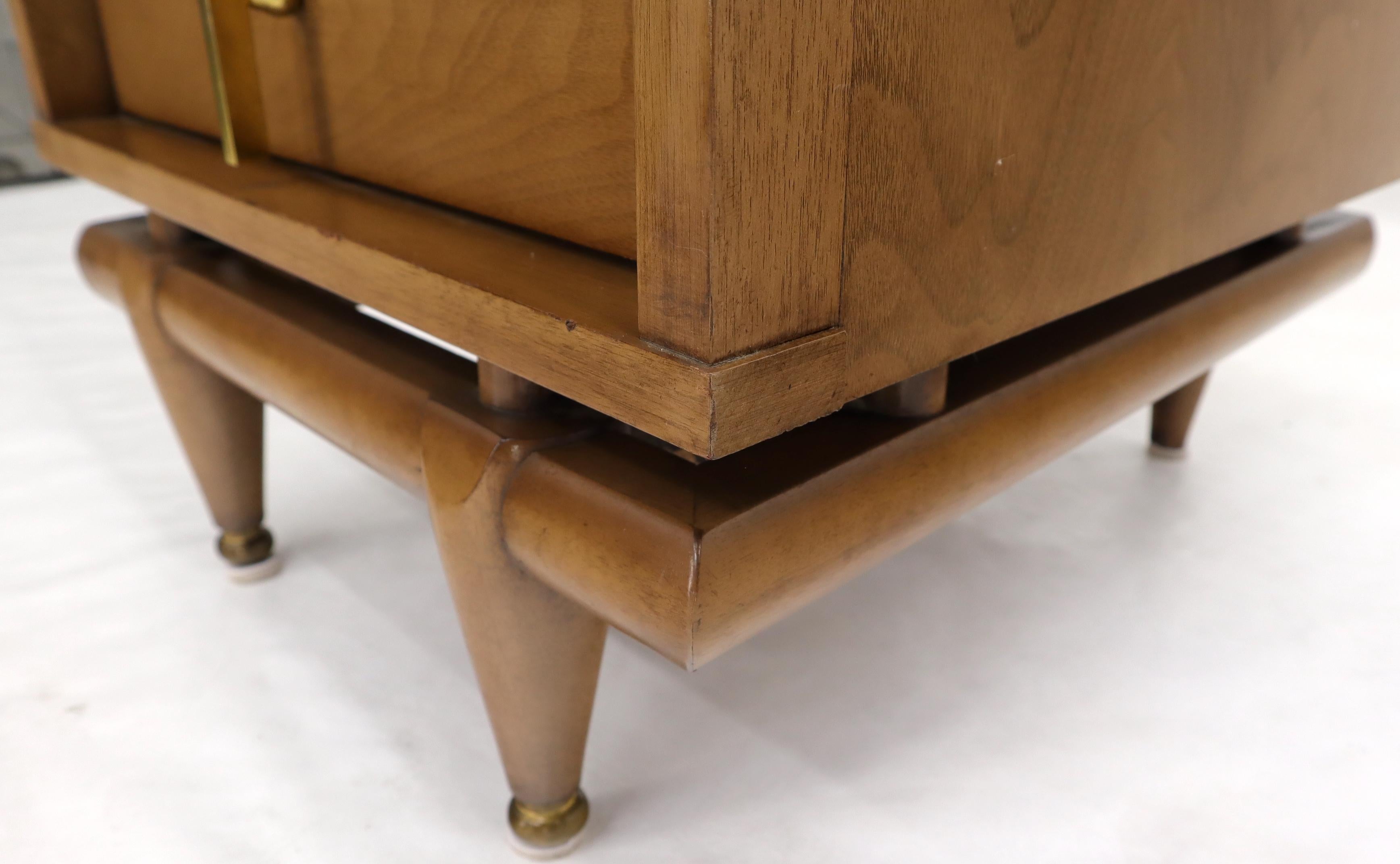 Light American Walnut Three Drawer End Table Night Stand w/ Brass Hardware Pulls For Sale 4
