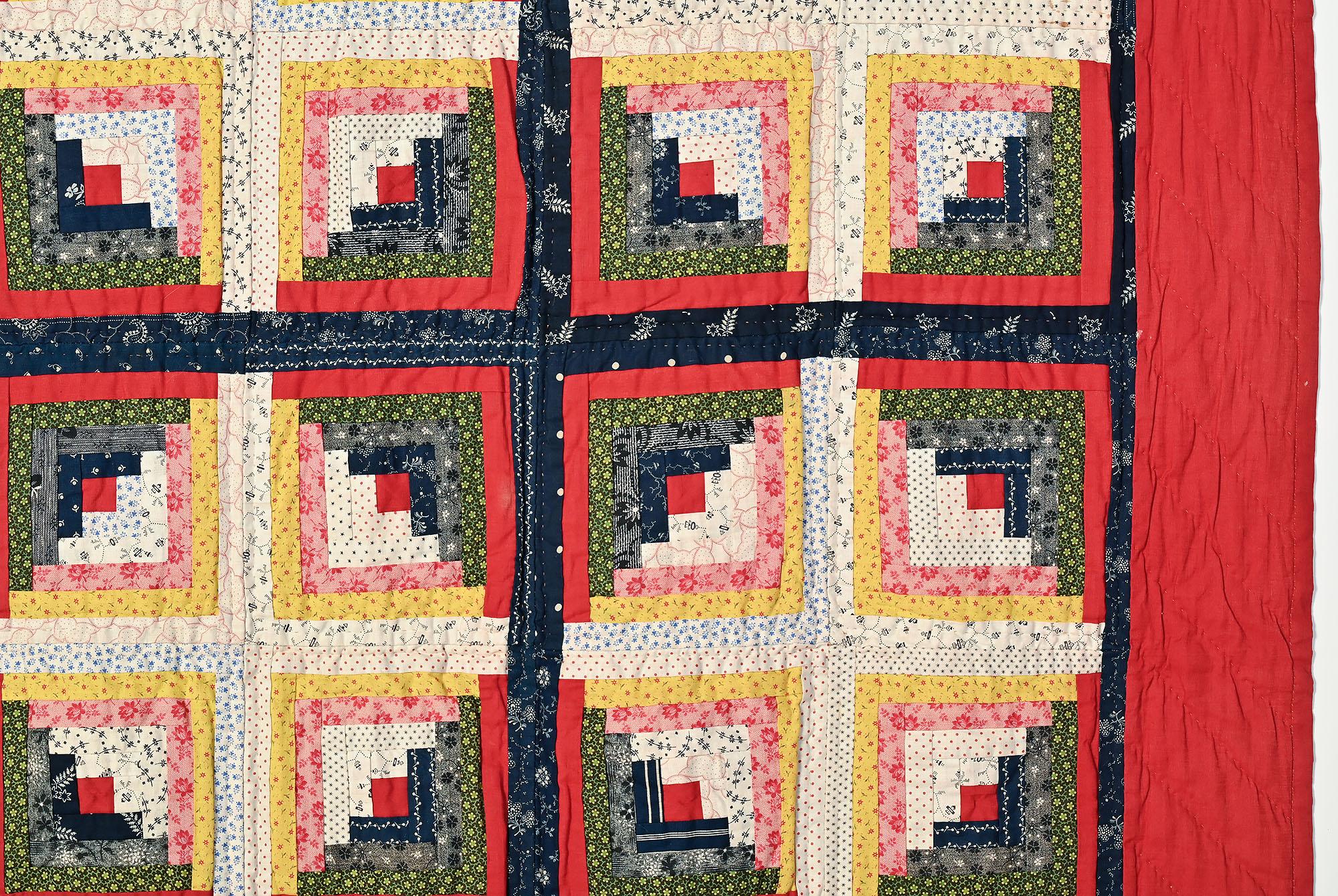 American Light and Dark Calico Log Cabin Quilt For Sale