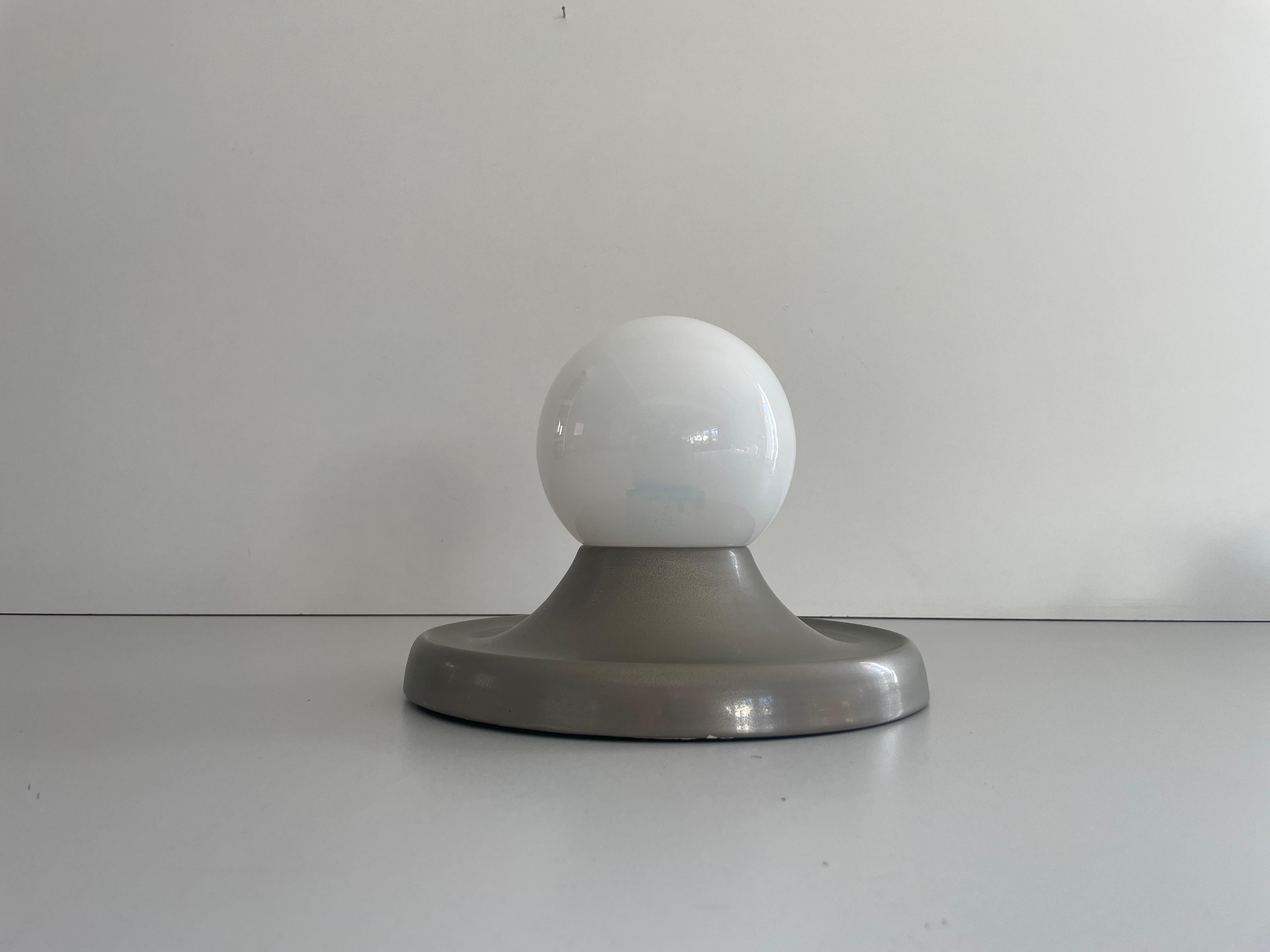 Model 'Light Ball' small size Wall or Ceiling Lamp by Achille Castiglioni & Pier Giacomo for Flos, 1960s, Italy


Minimal design
Very high quality.
Fully functional.

Lamps are in very good vintage condition.
Wear consistent with age and use

This
