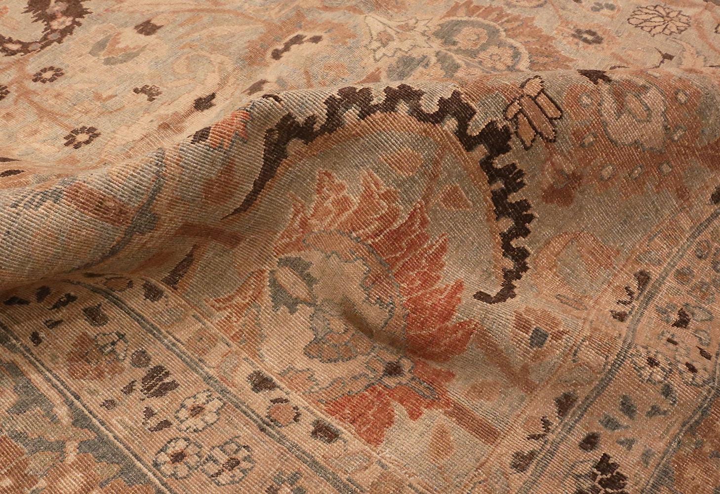 20th Century Antique Persian Khorassan Rug. Size: 9' 10
