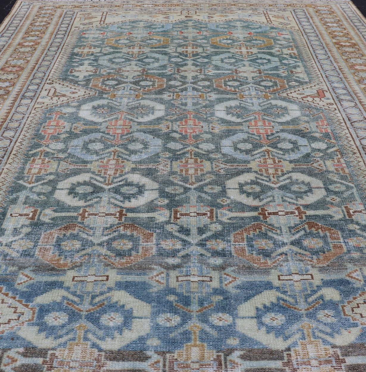 Persischer Galerie- Malayer-Teppich in Hellblau und L. Grün mit geometrischem Design im Angebot 2