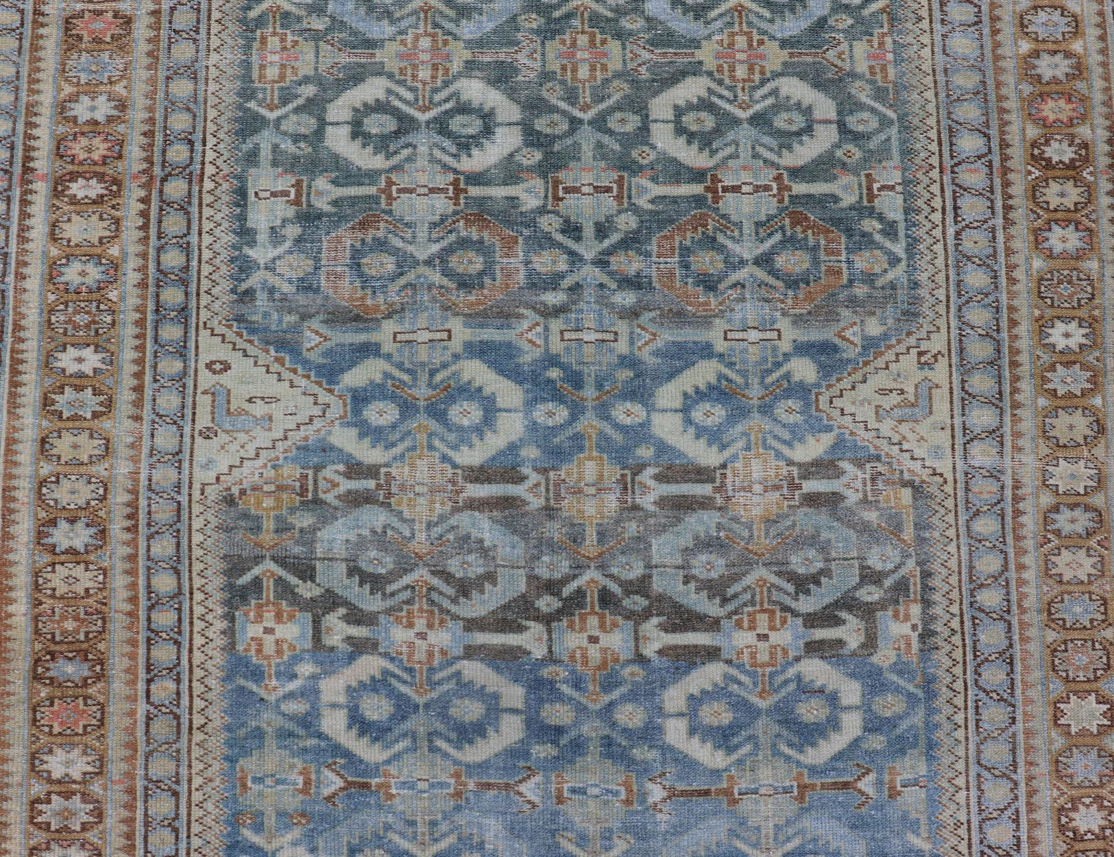 Persischer Galerie- Malayer-Teppich in Hellblau und L. Grün mit geometrischem Design im Angebot 3