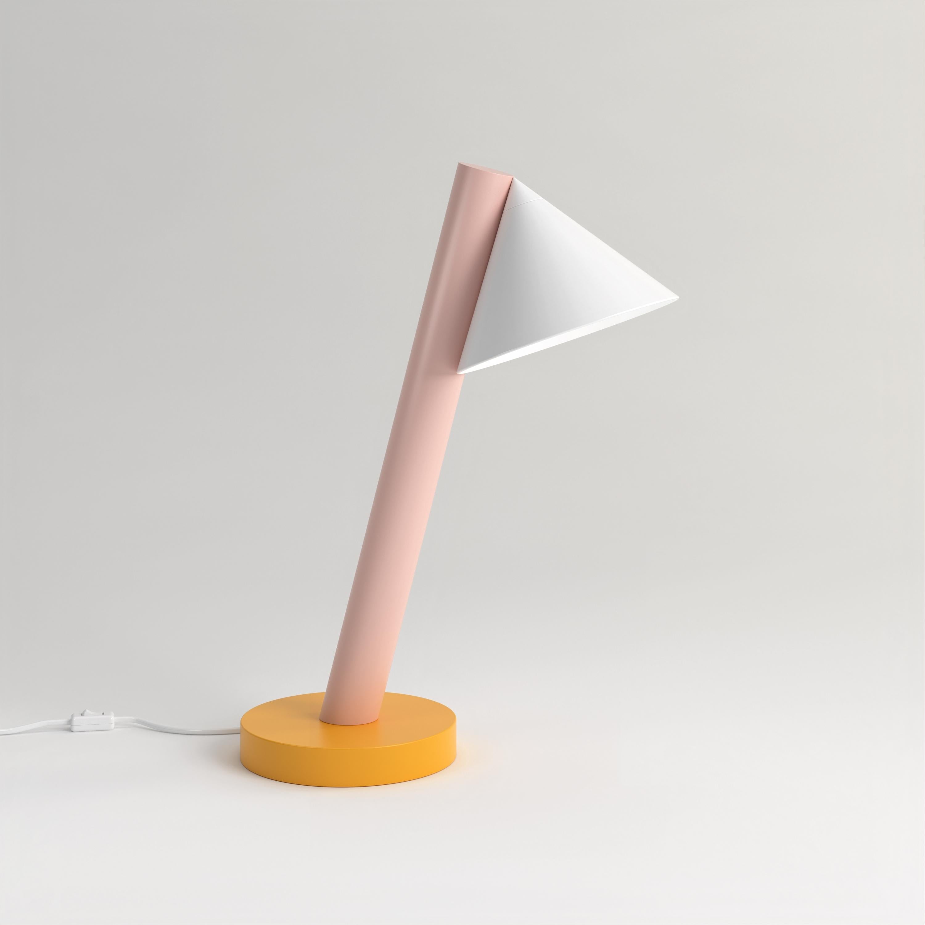Tubo azzurro e rosso con globi e coni da scrivania, cono, di Atelier Ati In condizioni Nuovo in vendita a Geneve, CH