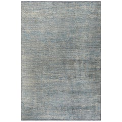 Tapis à motif géo abstrait à grille serrée bleu clair et gris argenté avec brillance