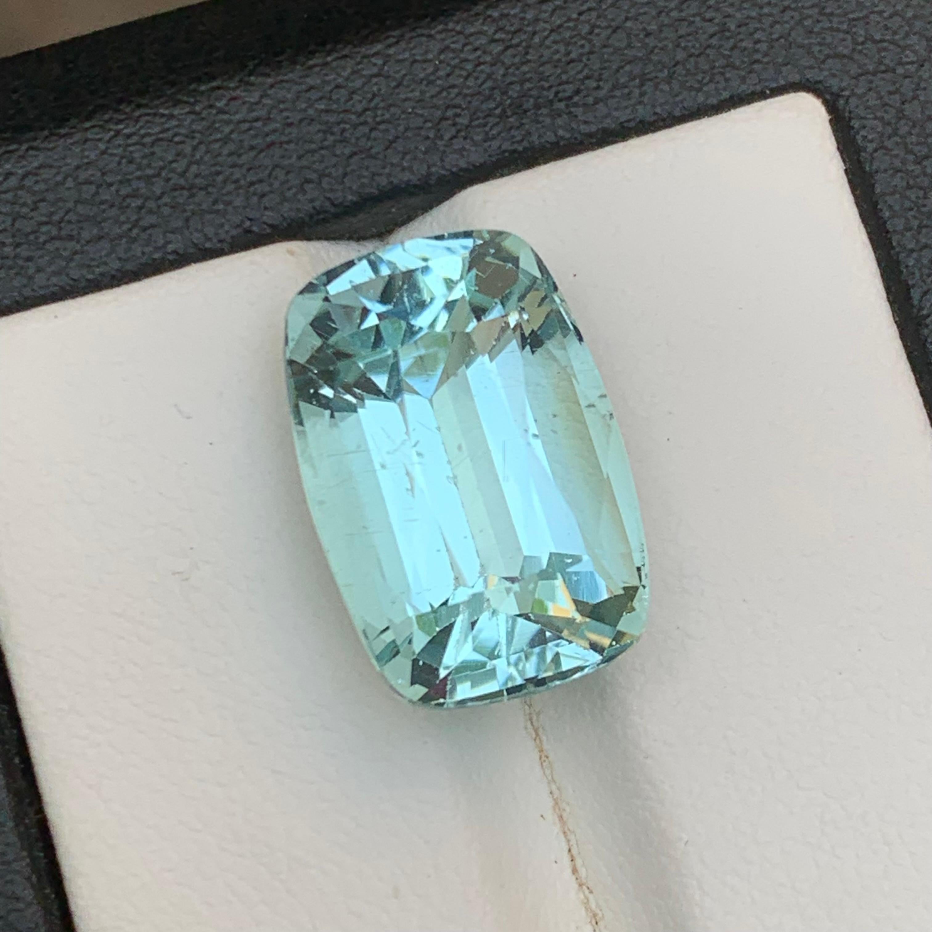Aguamarina Azul Claro 12,56 qt Piedra natural suelta con talla cojín-Joyería Contemporáneo en venta