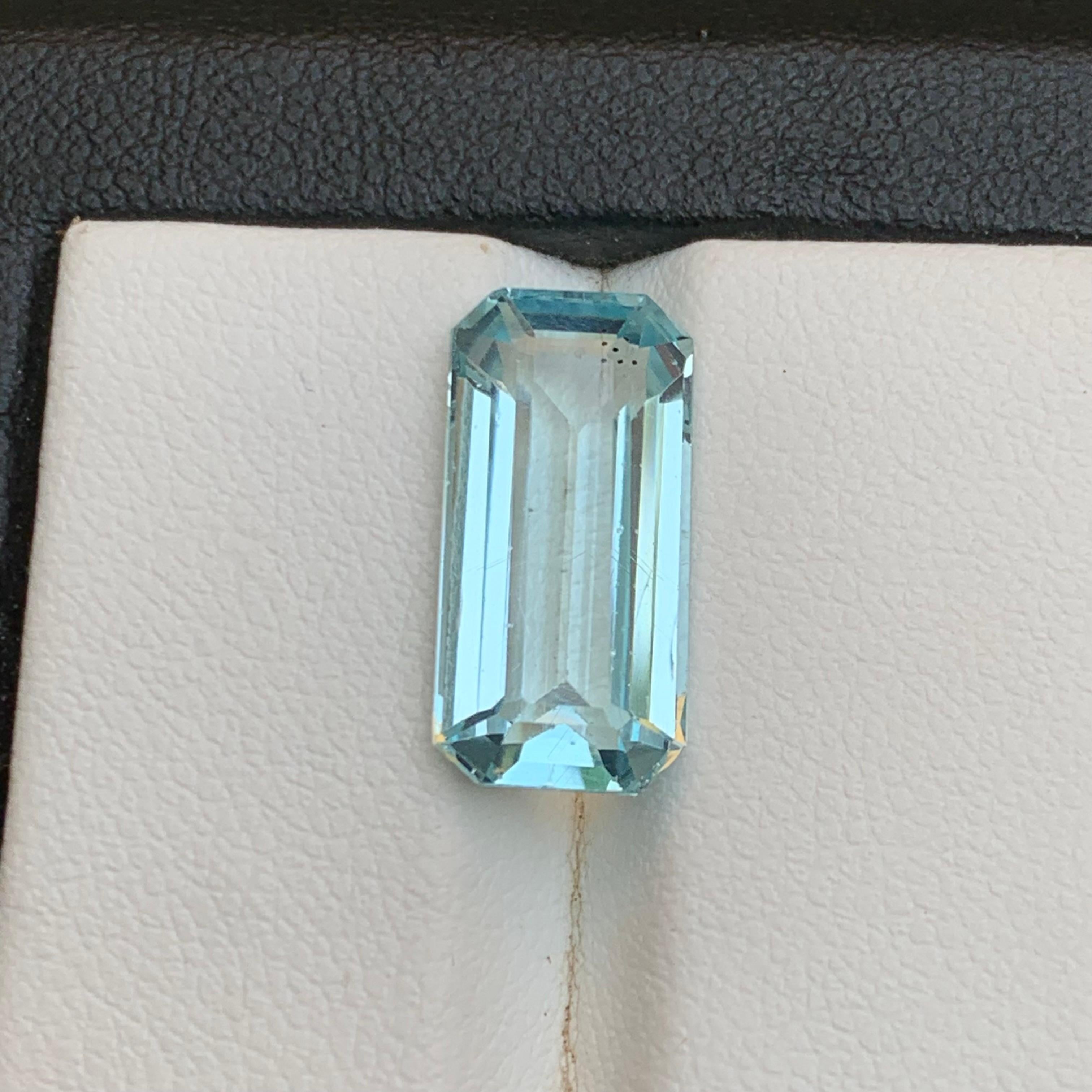 Hellblauer Aquamarin 5,85 Karat Natürlicher loser Edelstein mit Smaragdschliff für Ring im Angebot 5