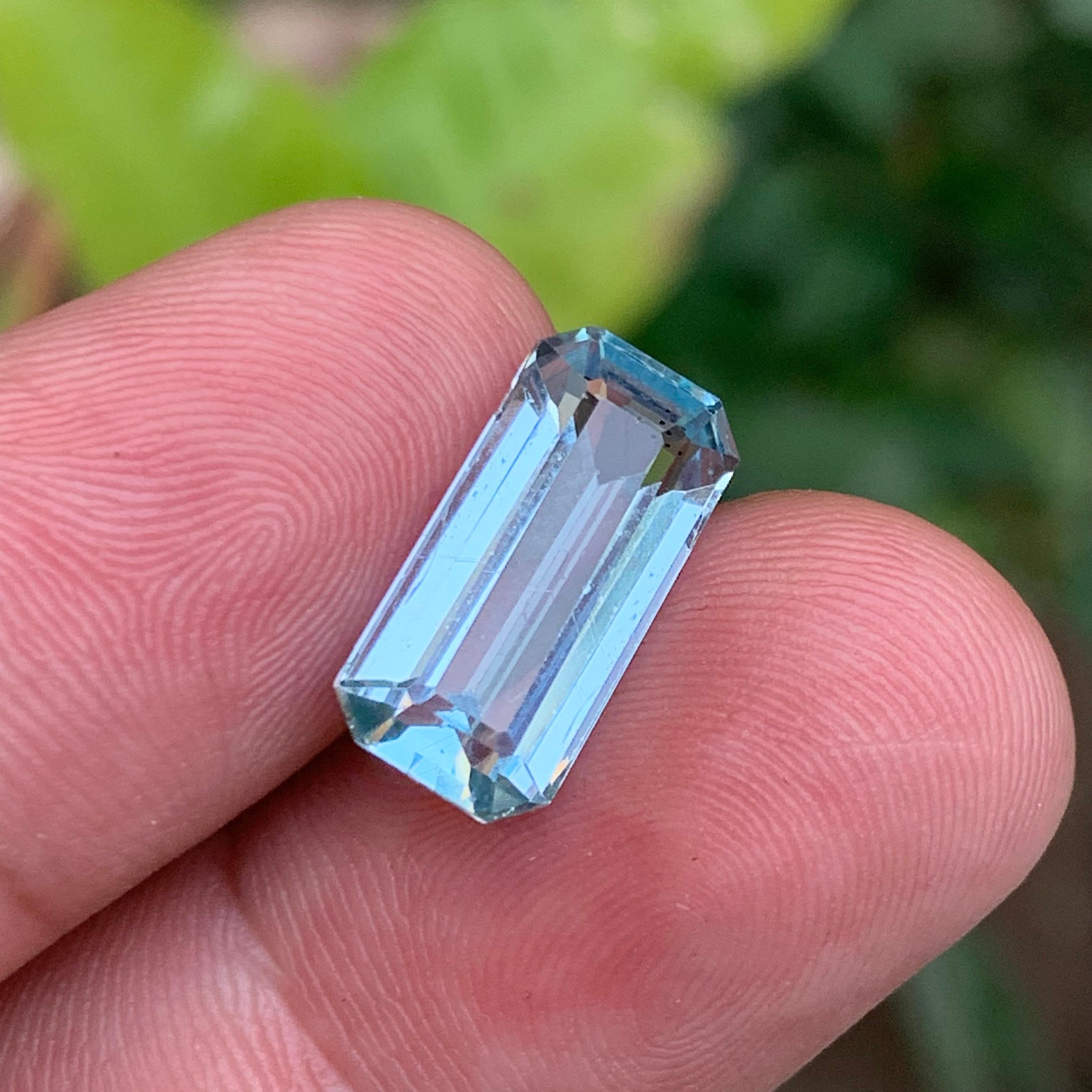 Hellblauer Aquamarin 5,85 Karat Natürlicher loser Edelstein mit Smaragdschliff für Ring im Angebot 6