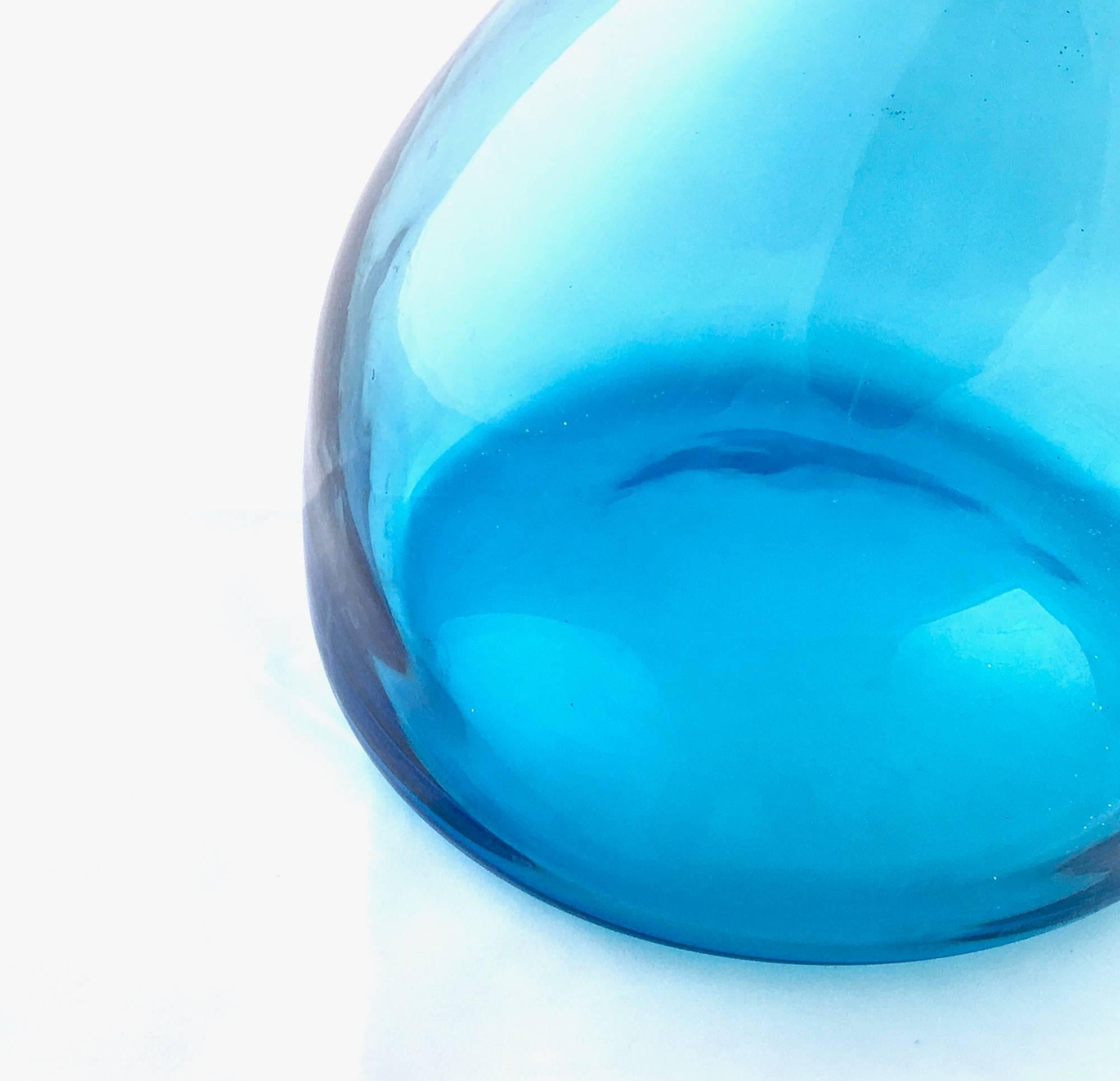 Light Blue Murano Glass Vase in the Style of Toni Zuccheri, Italy, 1970s 2