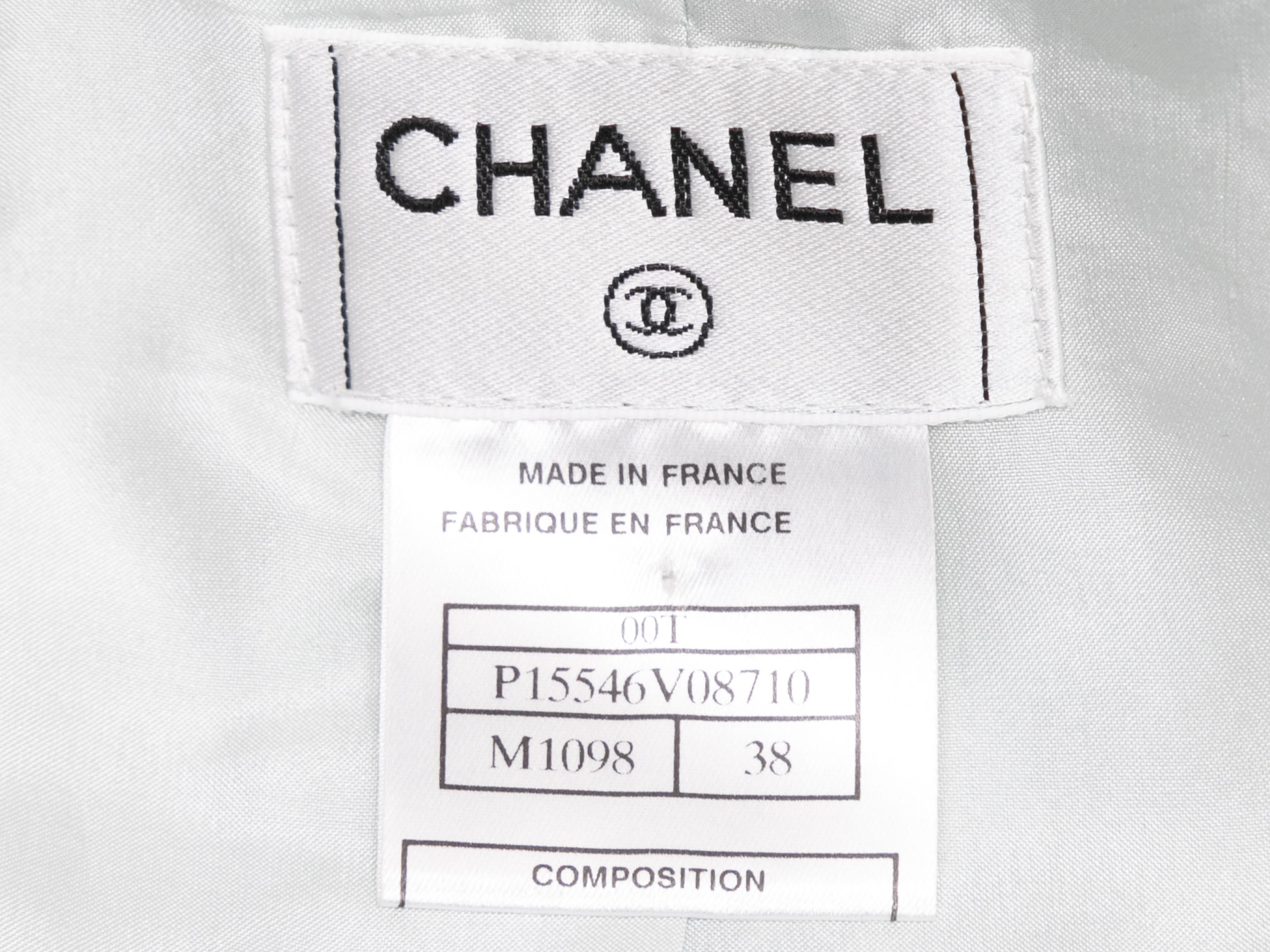 Top à manches courtes boutonnées en tissu éponge Chanel, bleu Light Pour femmes en vente