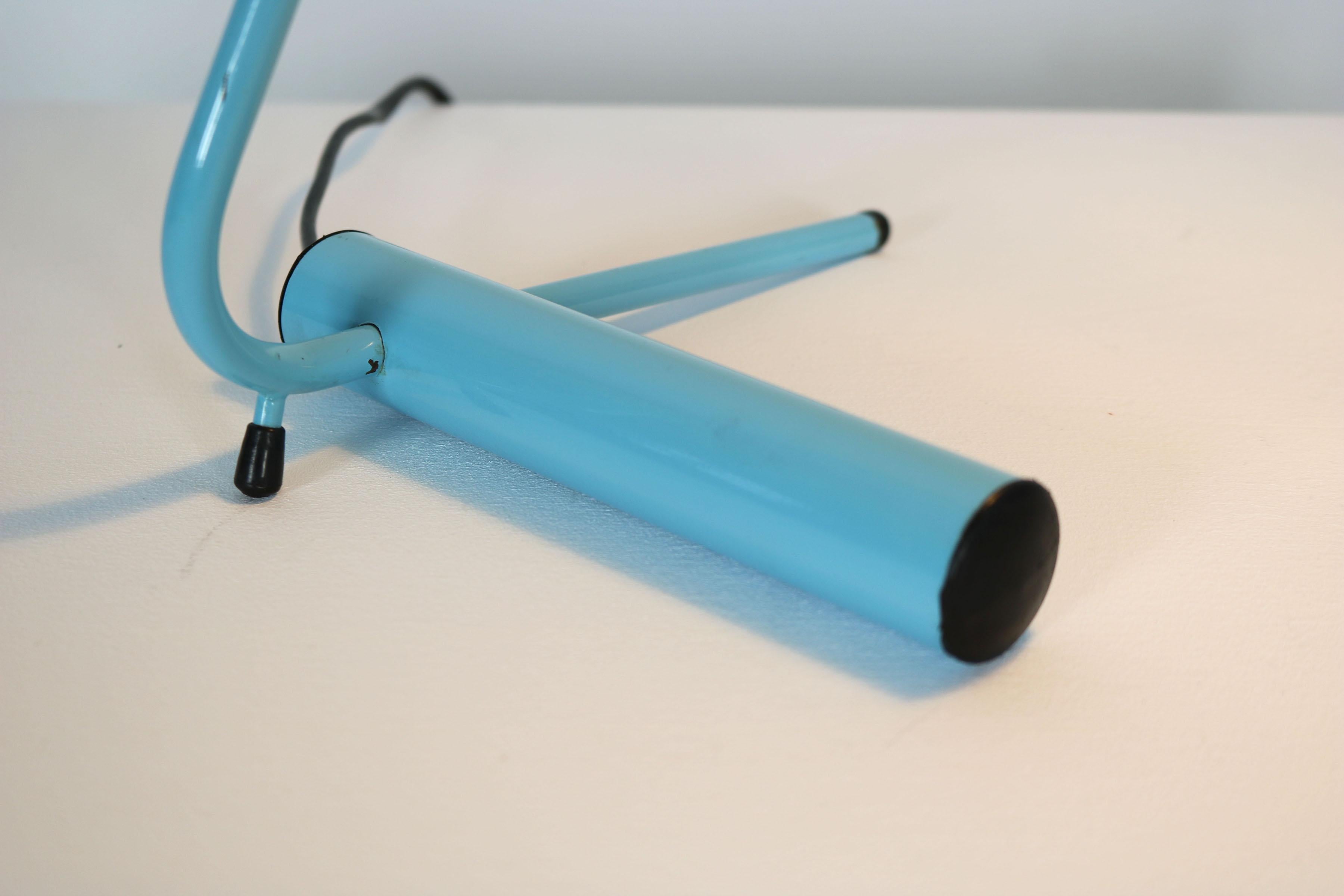 Light blue desk lamp from Italy 1960s. For Sale 3