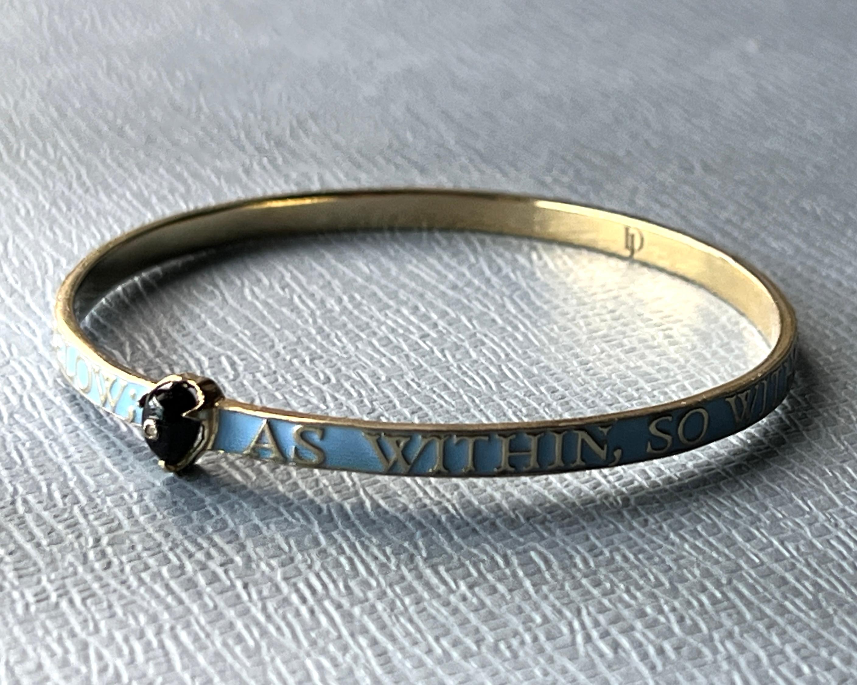 Bracelet en émail bleu ciel avec coeur en diamant et onyx en vente 8