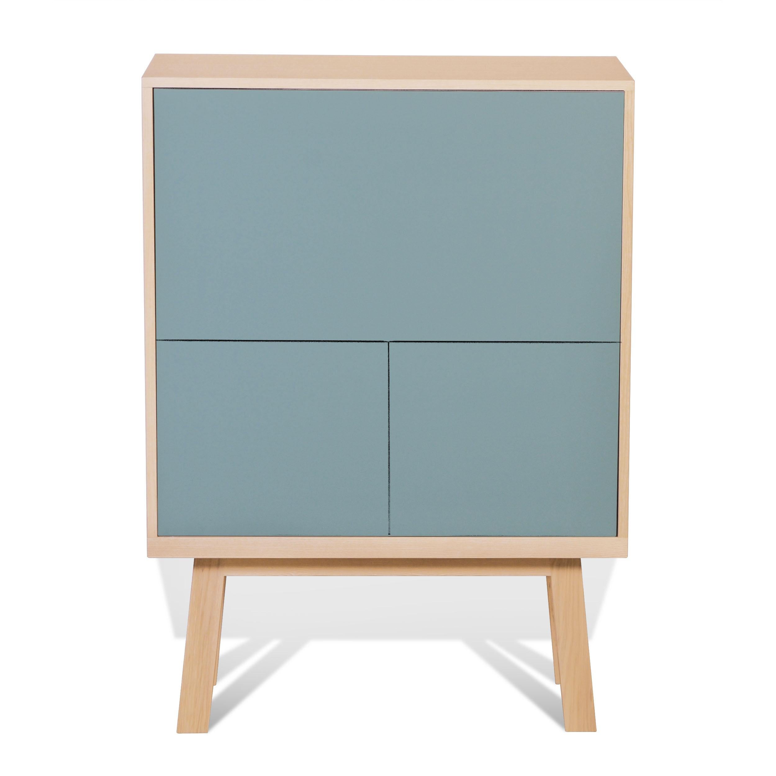 Hand-Crafted light blue French secrétaire in ash, designed by E. Gizard, Paris in 11 colours For Sale