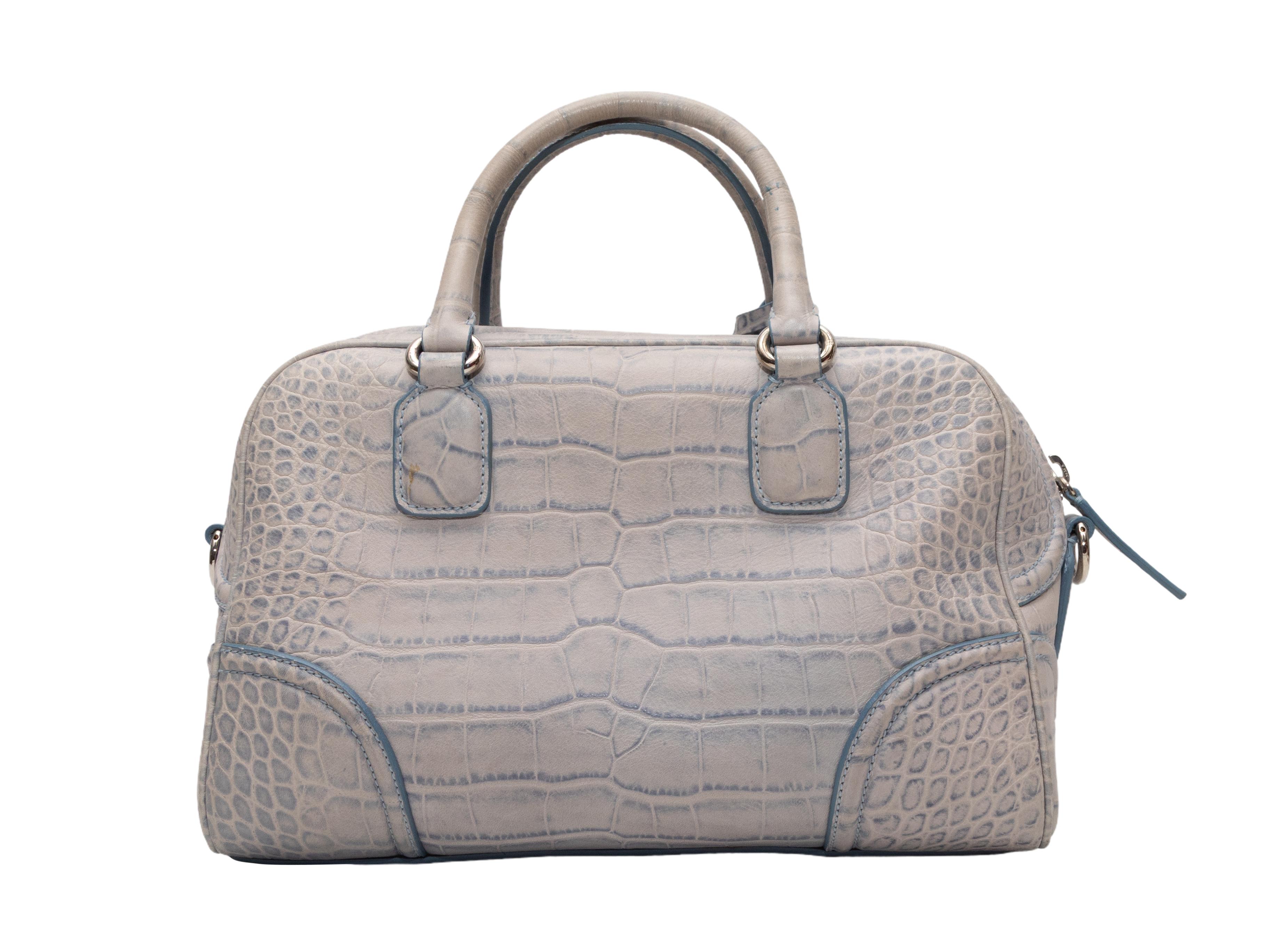 Hellblaue Giorgio Armani Top-Handle-Tasche aus geprägtem Leder im Zustand „Gut“ im Angebot in New York, NY