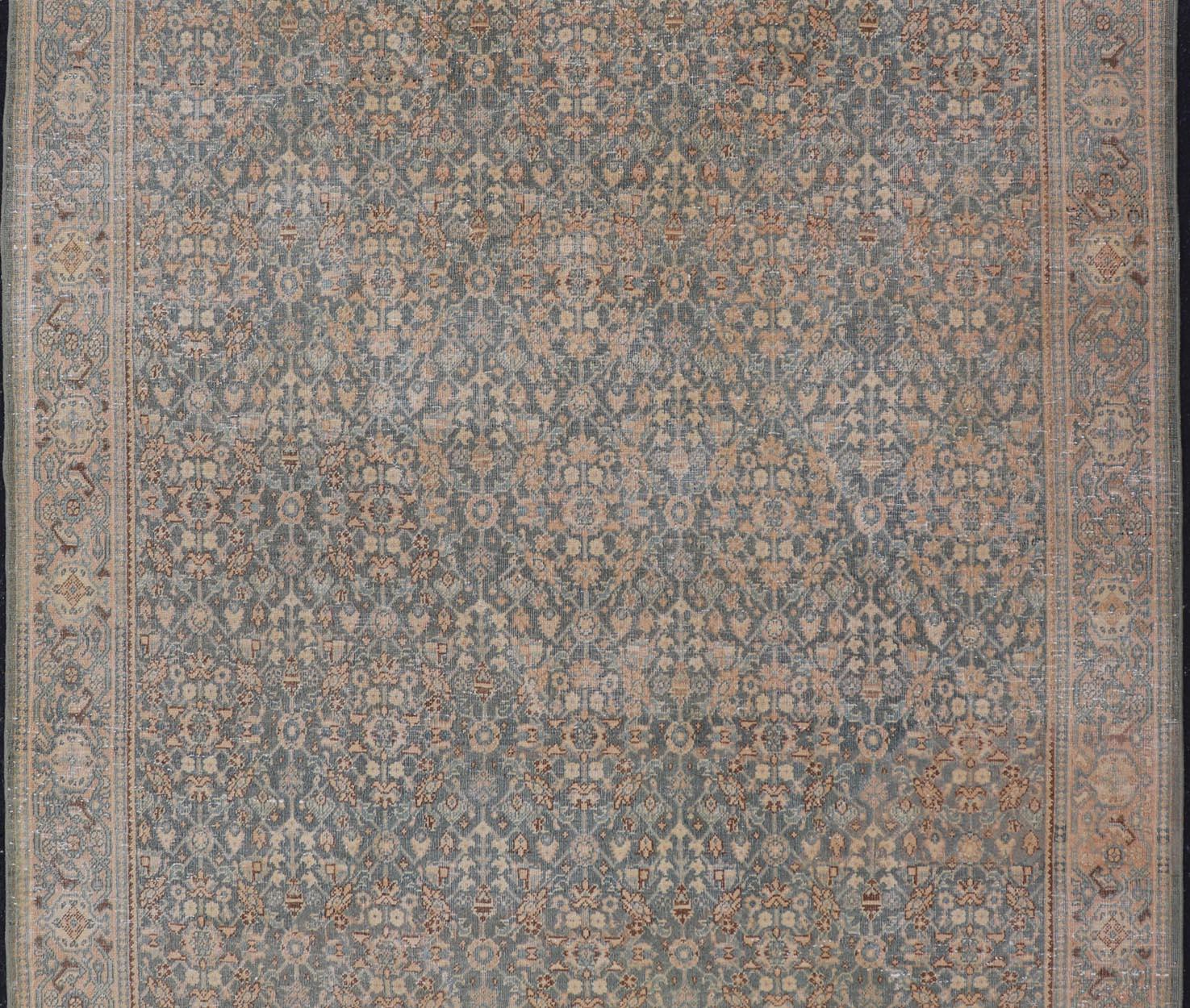 Tapis persan ancien de Tabriz à fond bleu clair/gris avec motif Herati en vente 5