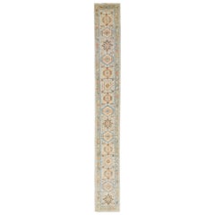 Tapis de couloir moderne Heriz en laine bleu clair fait à la main