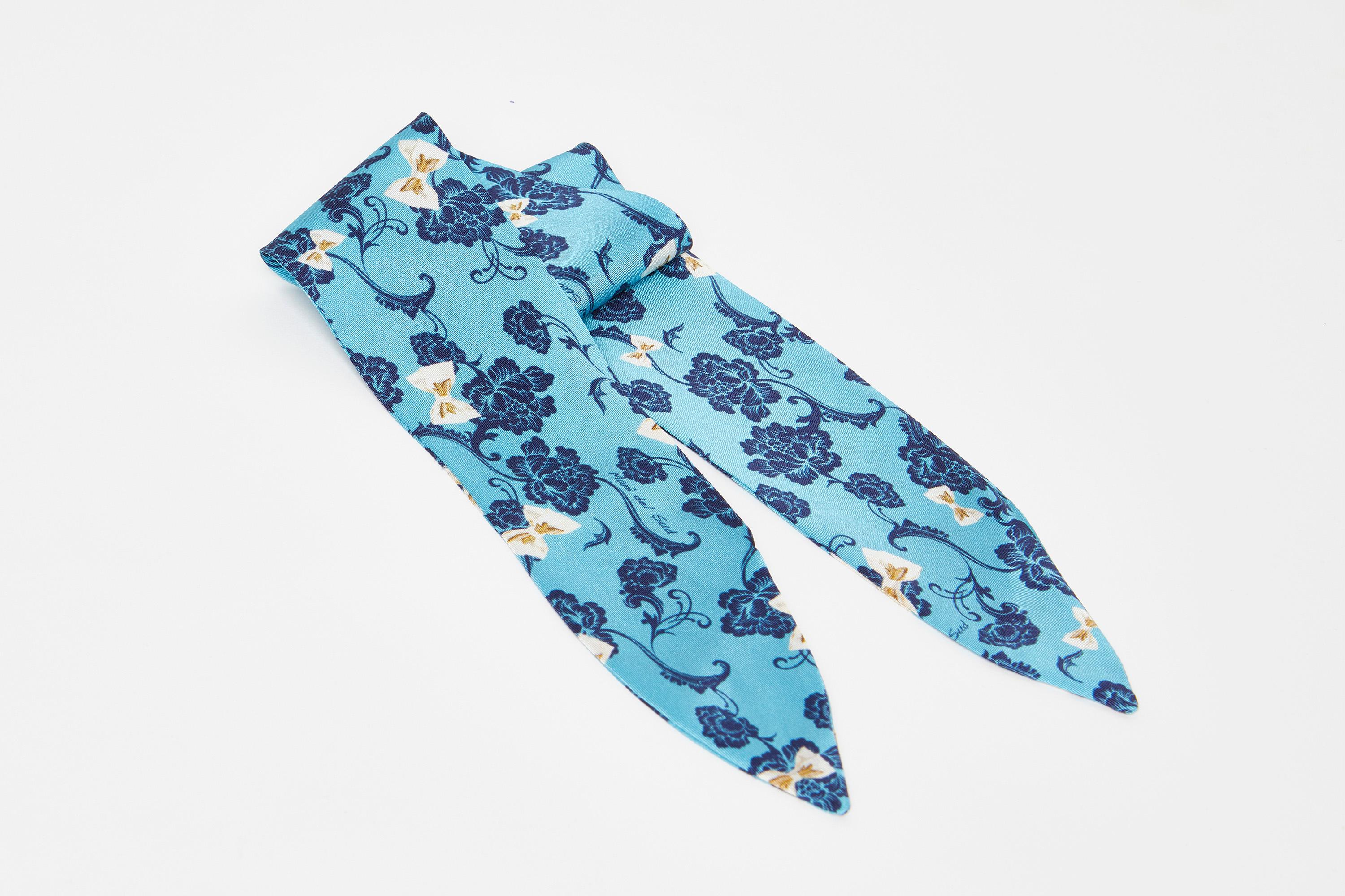 Blue Light blue multicoloured silk scarf NWOT