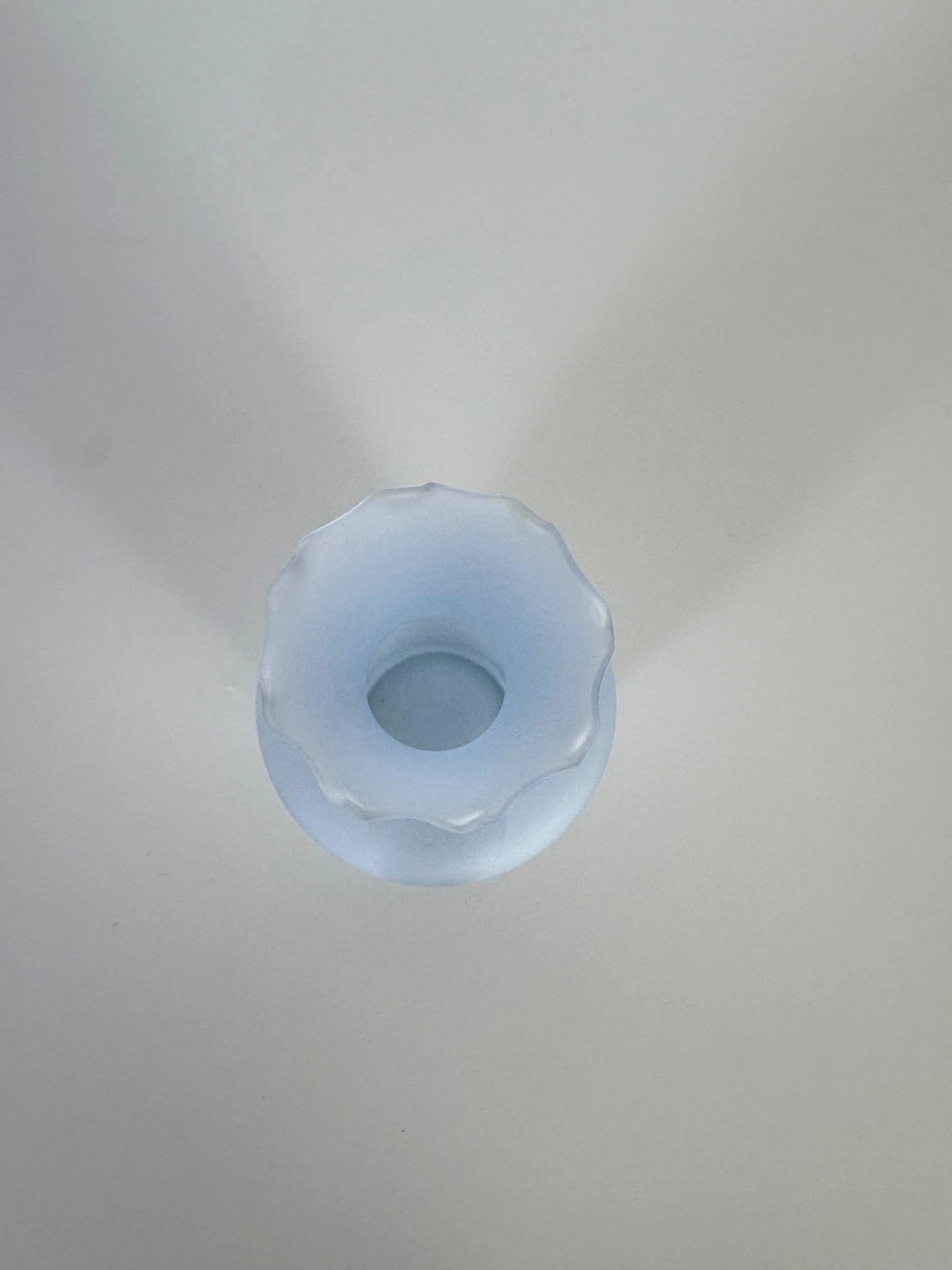 Vaso di Murano blu chiaro In condizioni buone in vendita a Pomona, CA