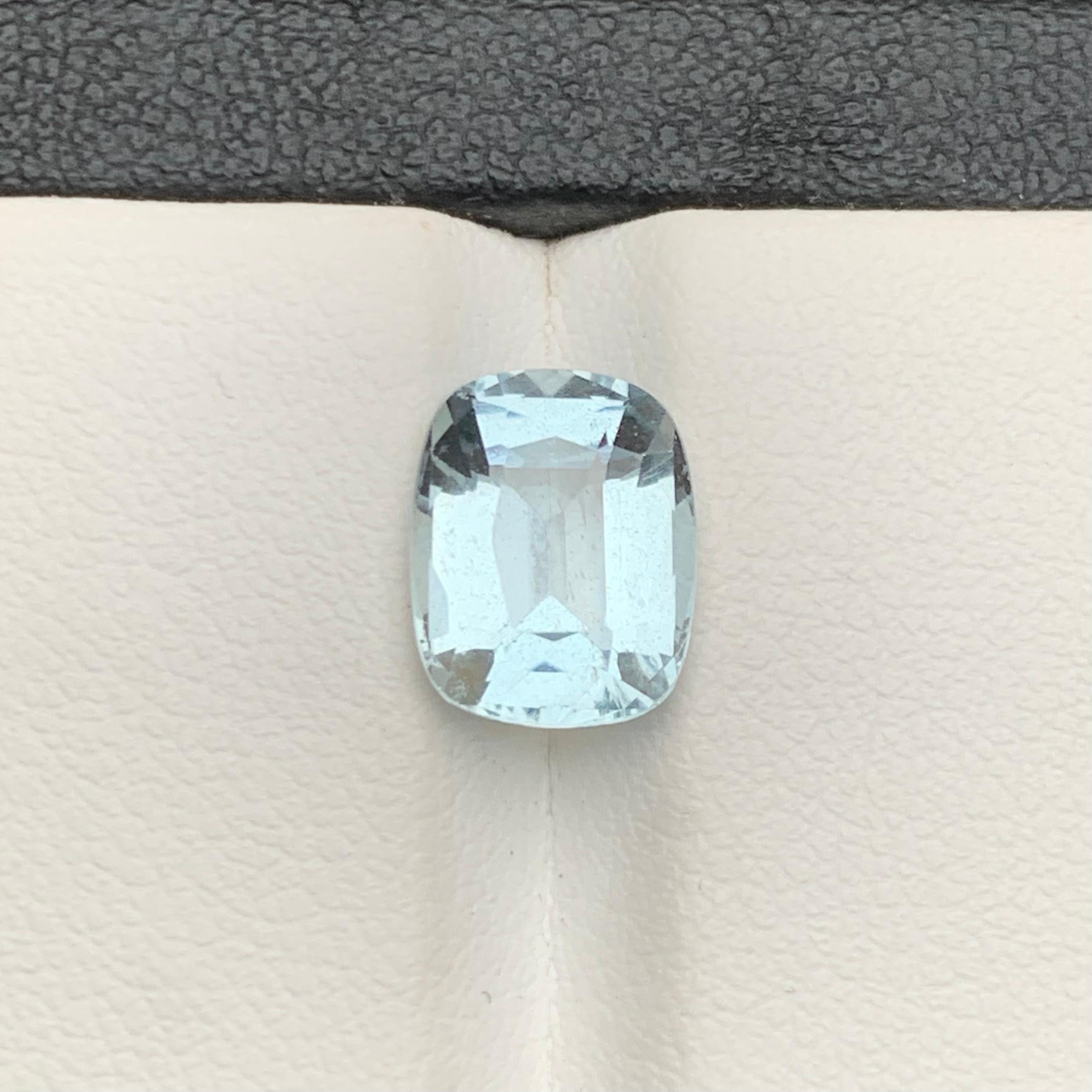 Light Blue Natural Aquamarine Ring Pendant Loose Gemstone 2.85 Carat Cushion Cut For Sale 7