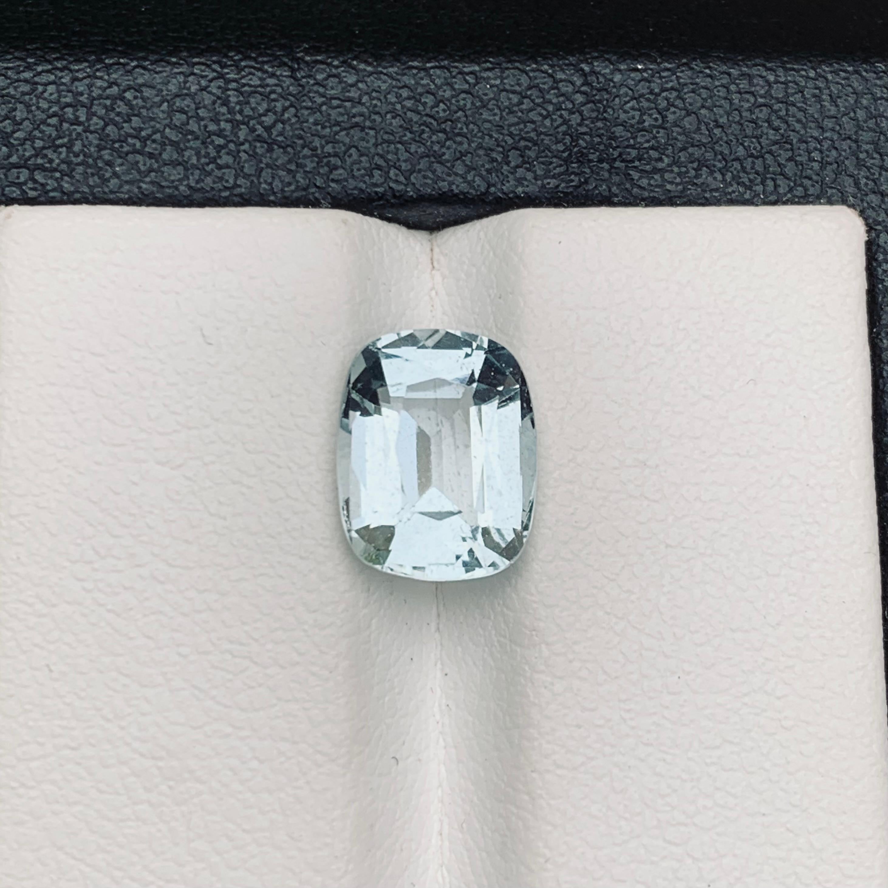 Light Blue Natural Aquamarine Ring Pendant Loose Gemstone 2.85 Carat Cushion Cut In New Condition For Sale In Peshawar, PK