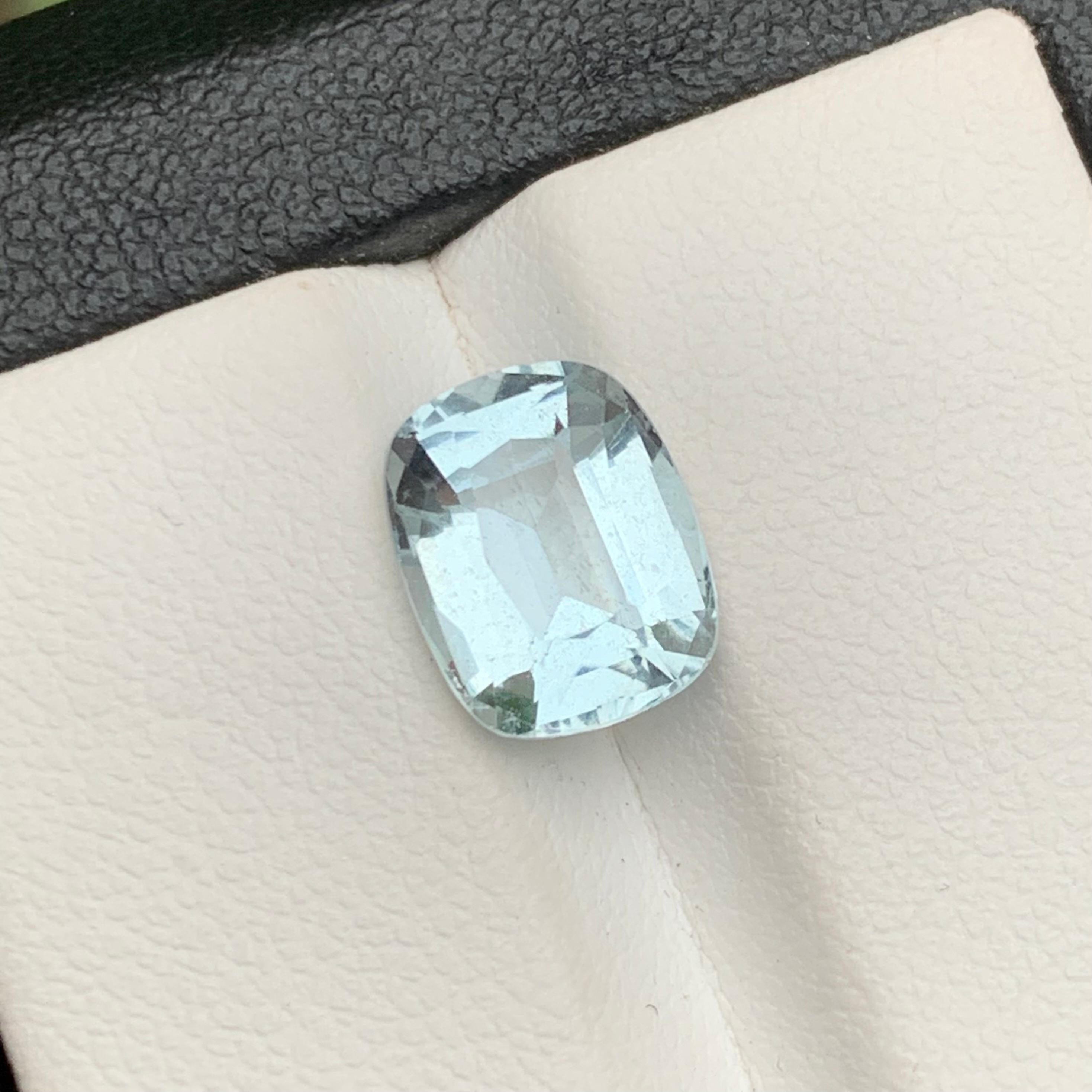 Light Blue Natural Aquamarine Ring Pendant Loose Gemstone 2.85 Carat Cushion Cut For Sale 4