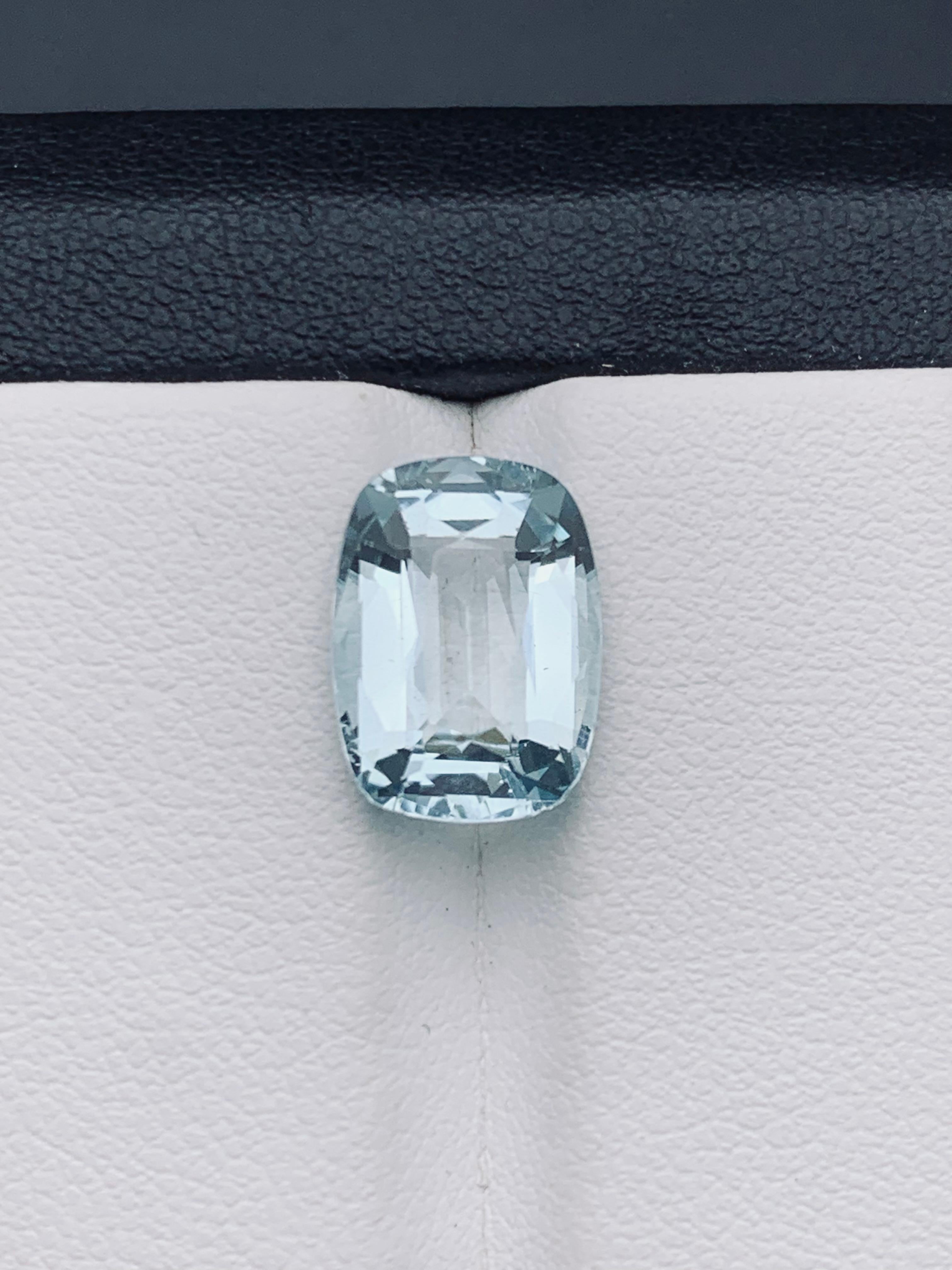 Light Blue Natural Aquamarine Ring Pendant Loose Gemstone 4.20 Carat Cushion Cut For Sale 6