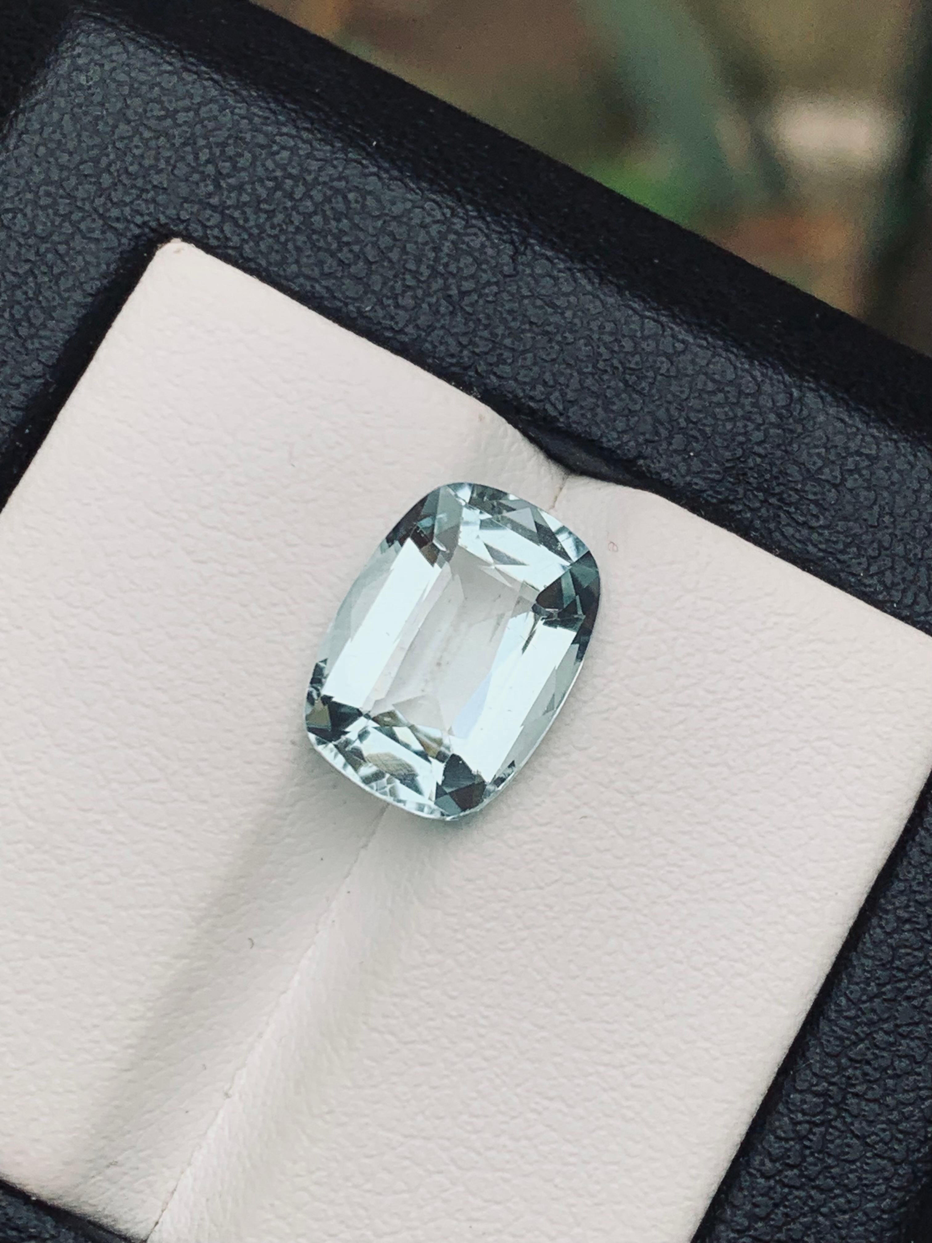 Contemporary Light Blue Natural Aquamarine Ring Pendant Loose Gemstone 4.20 Carat Cushion Cut For Sale