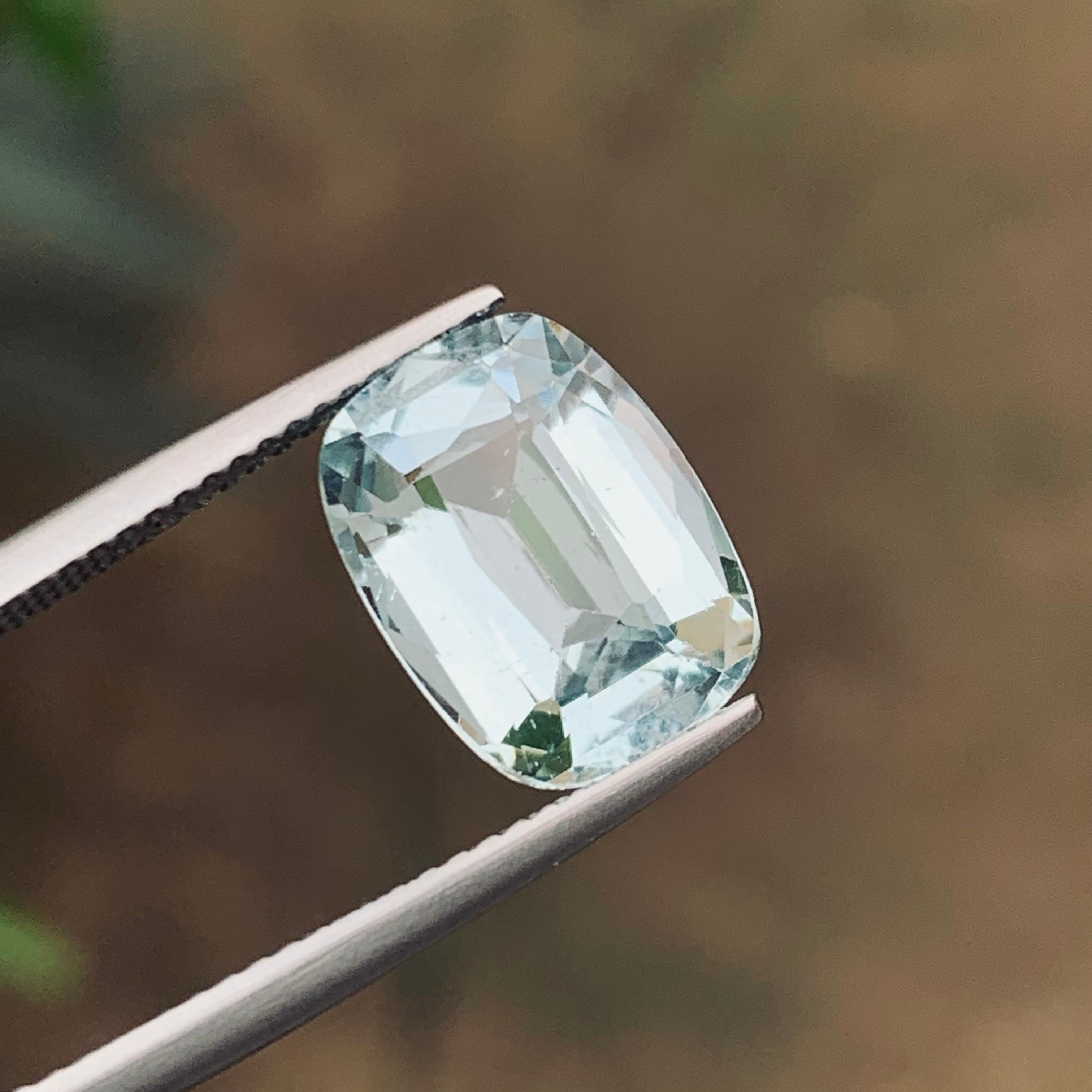 Women's or Men's Light Blue Natural Aquamarine Ring Pendant Loose Gemstone 4.20 Carat Cushion Cut For Sale