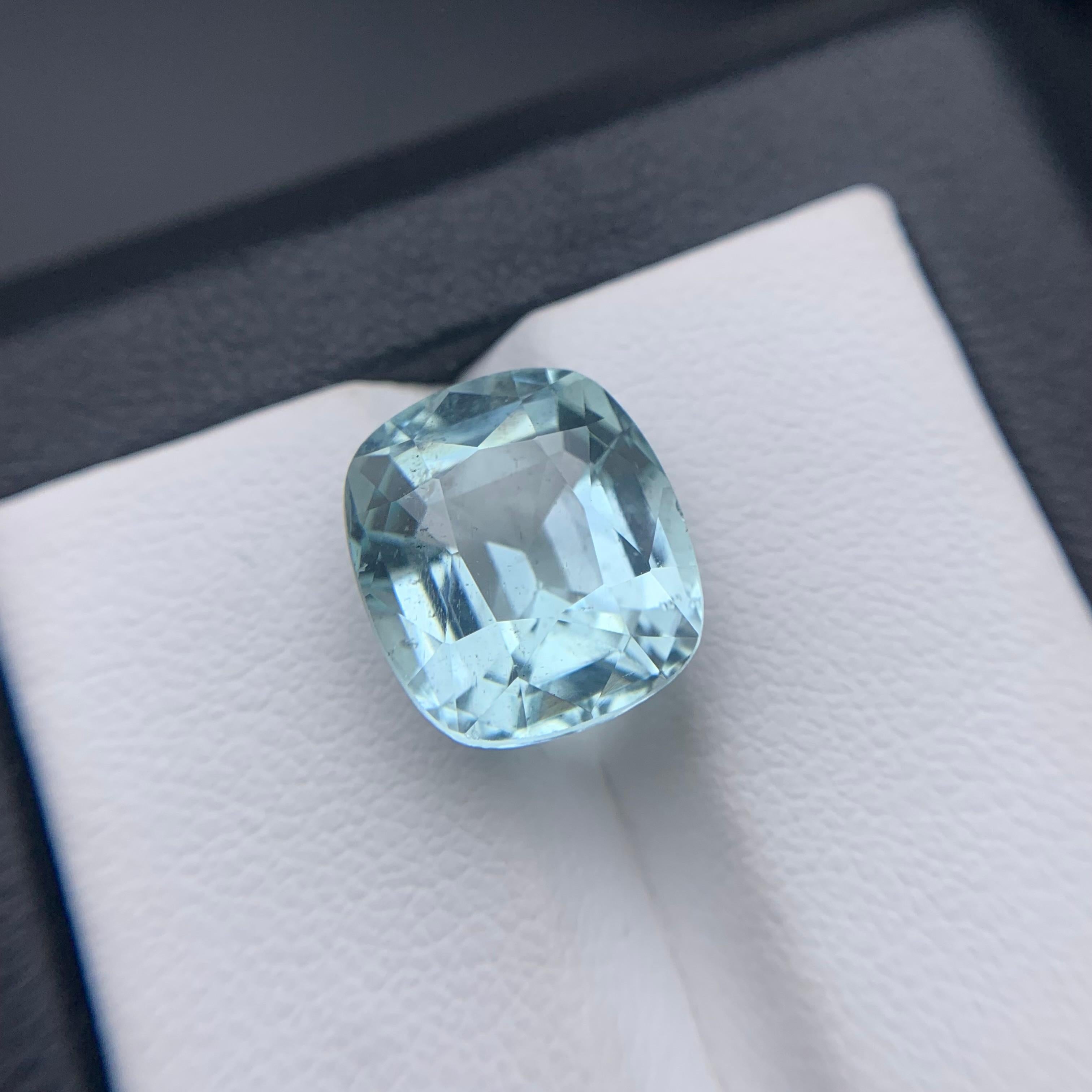 Light Blue Natural Aquamarine Ring Pendant Loose Gemstone 7.46 Carat Cushion Cut In New Condition For Sale In Peshawar, PK