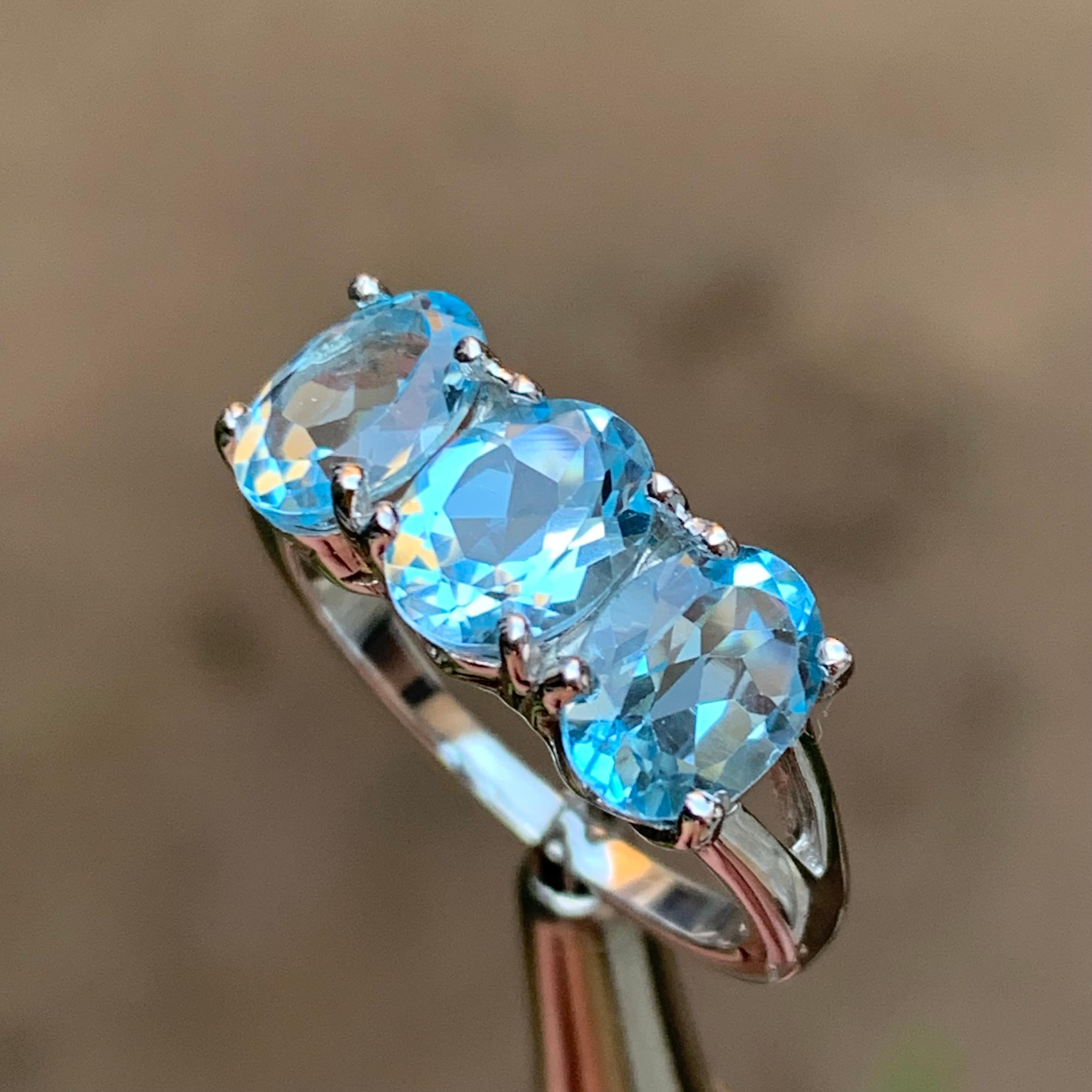 Set di gioielli in argento 925 con topazio naturale azzurro Anello, orecchini e ciondolo in vendita 9
