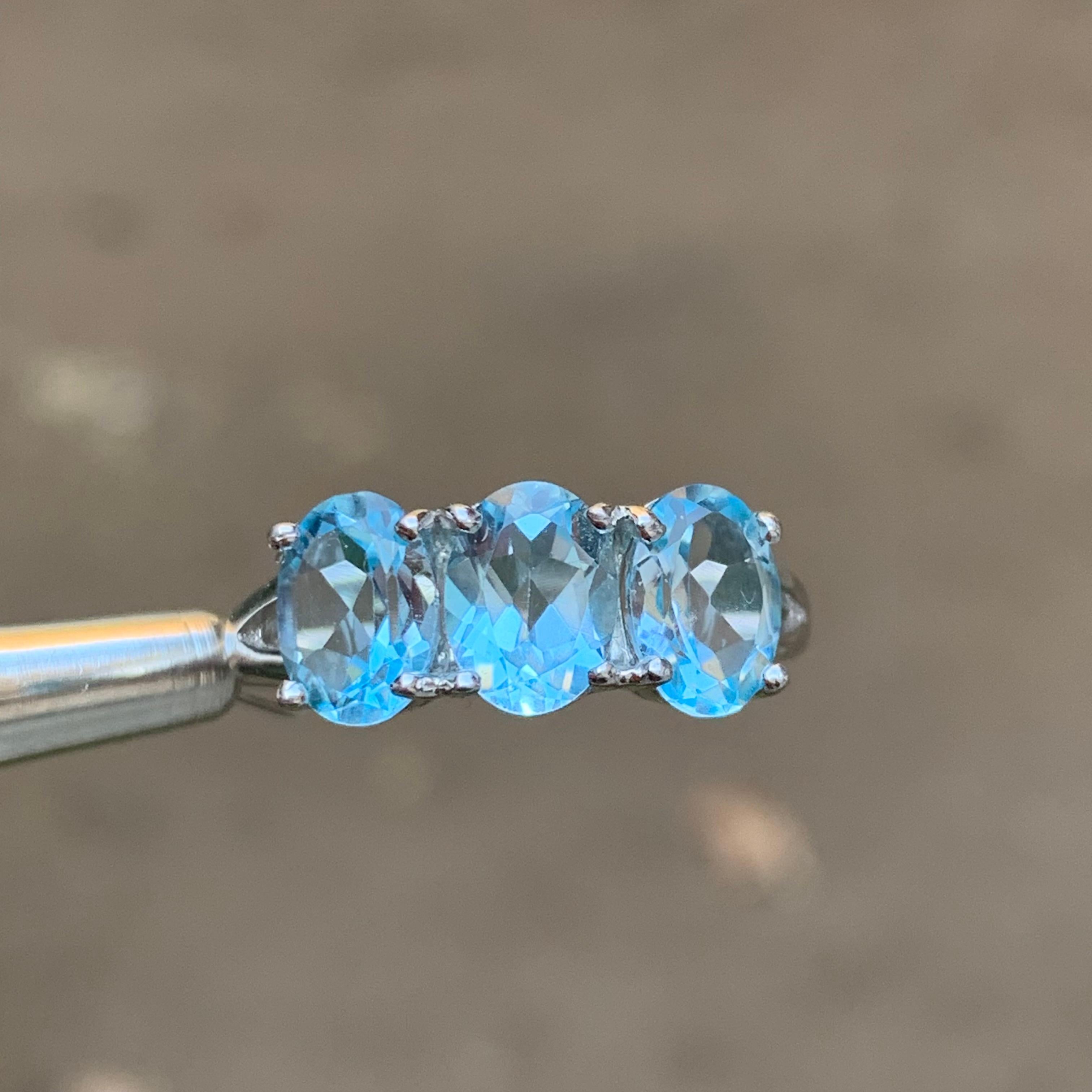 Set di gioielli in argento 925 con topazio naturale azzurro Anello, orecchini e ciondolo in vendita 10