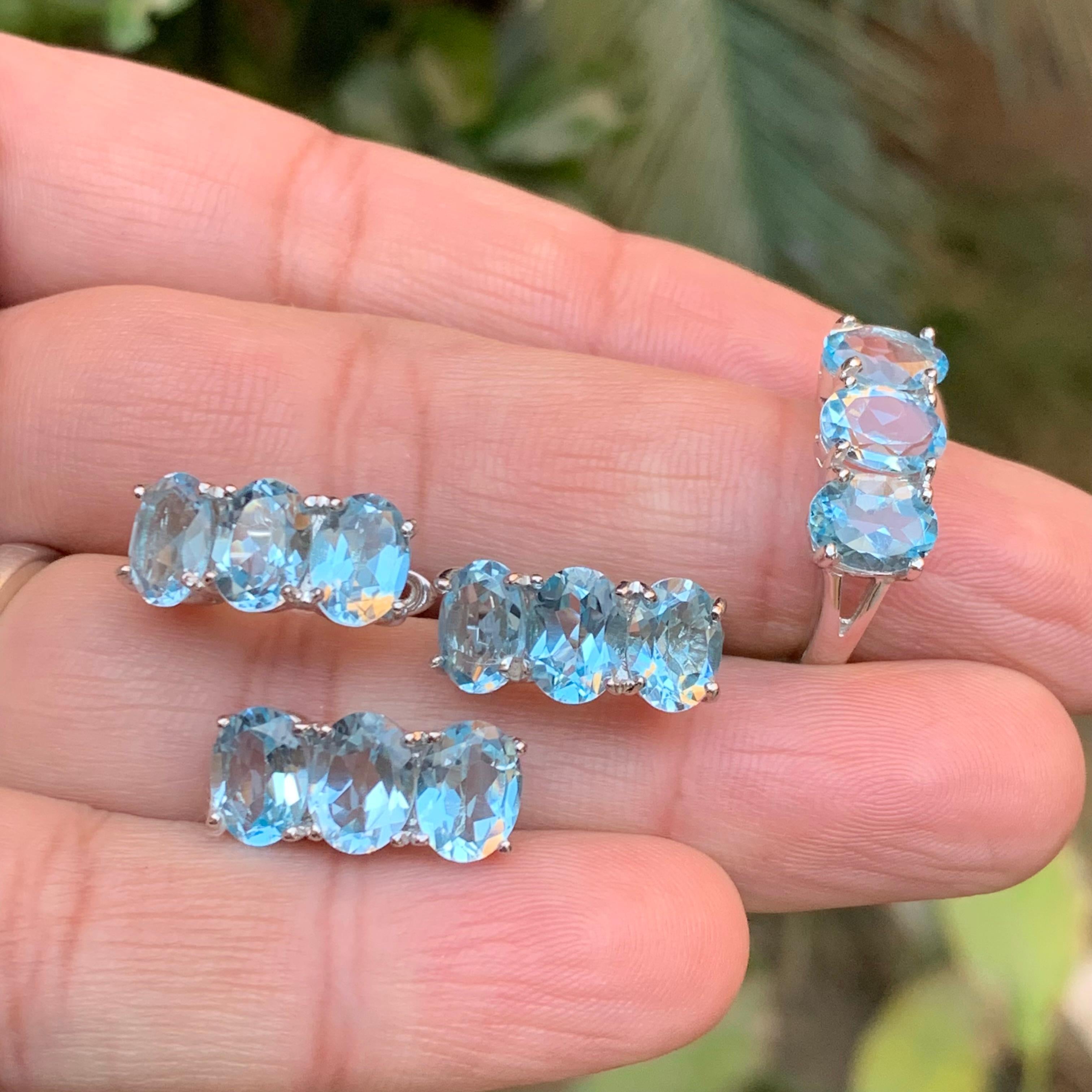 Set di gioielli in argento 925 con topazio naturale azzurro Anello, orecchini e ciondolo in vendita 2
