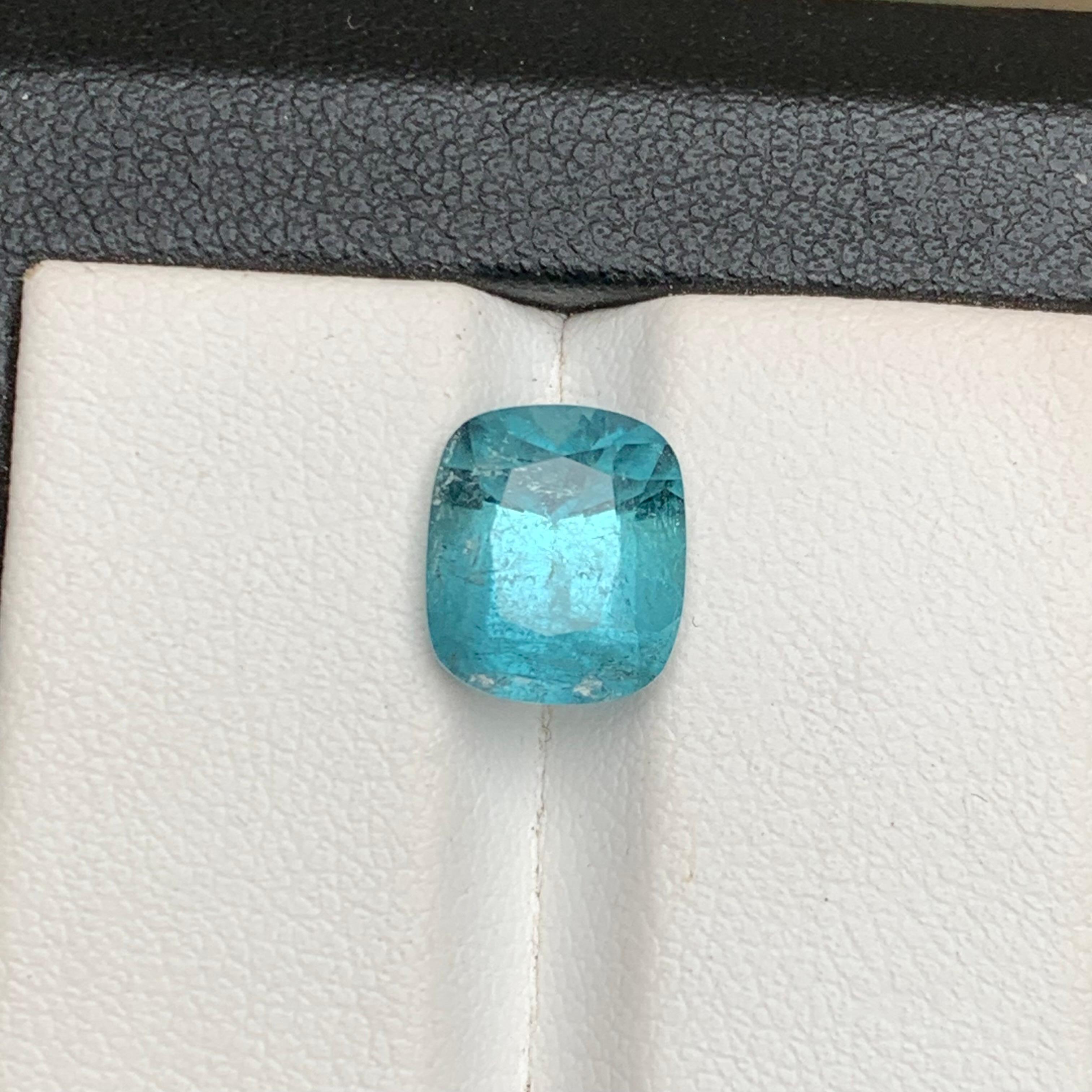 Contemporain Bague en tourmaline naturelle bleu clair, pierre précieuse non sertie de 3,40 carats, taille coussin en vente