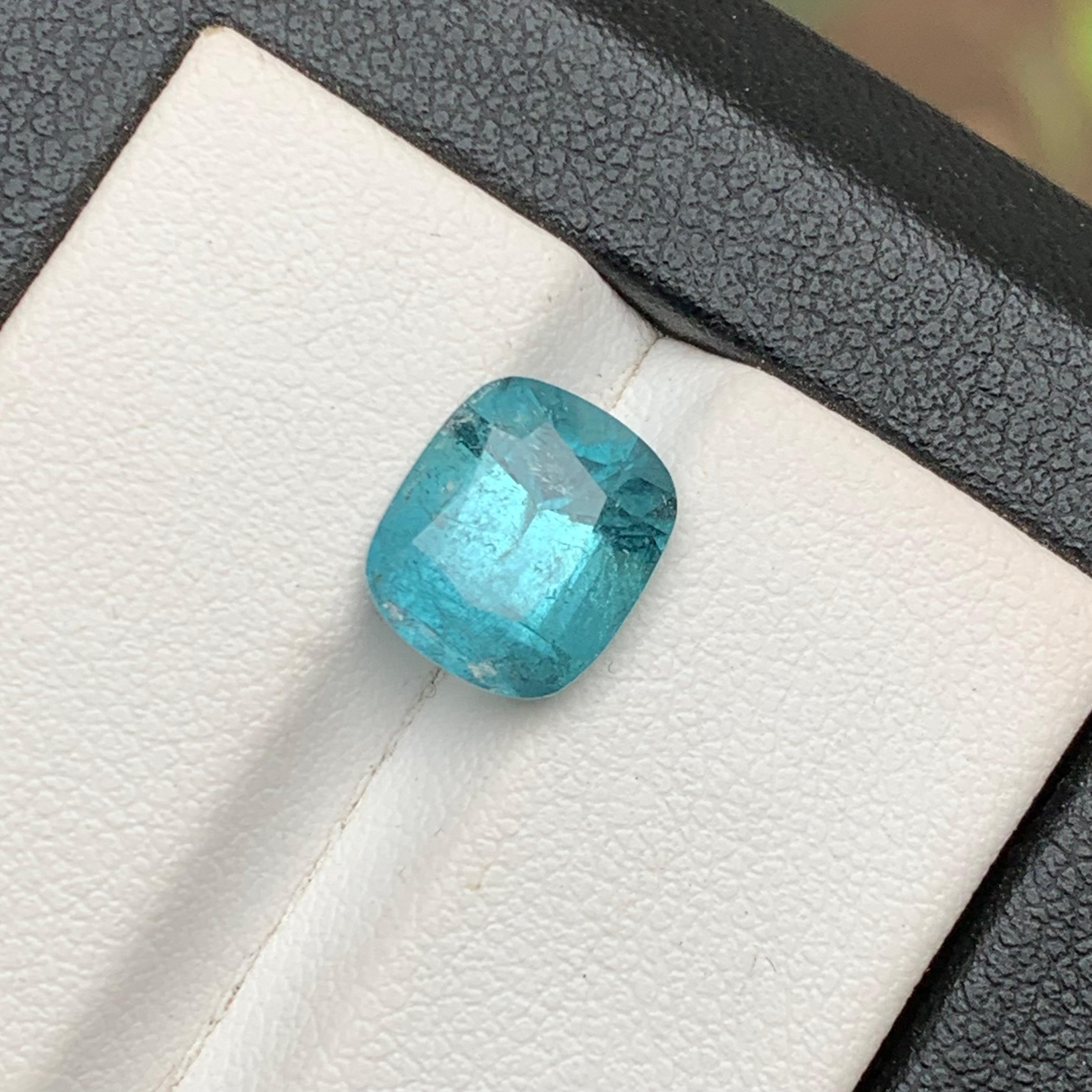 Taille coussin Bague en tourmaline naturelle bleu clair, pierre précieuse non sertie de 3,40 carats, taille coussin en vente