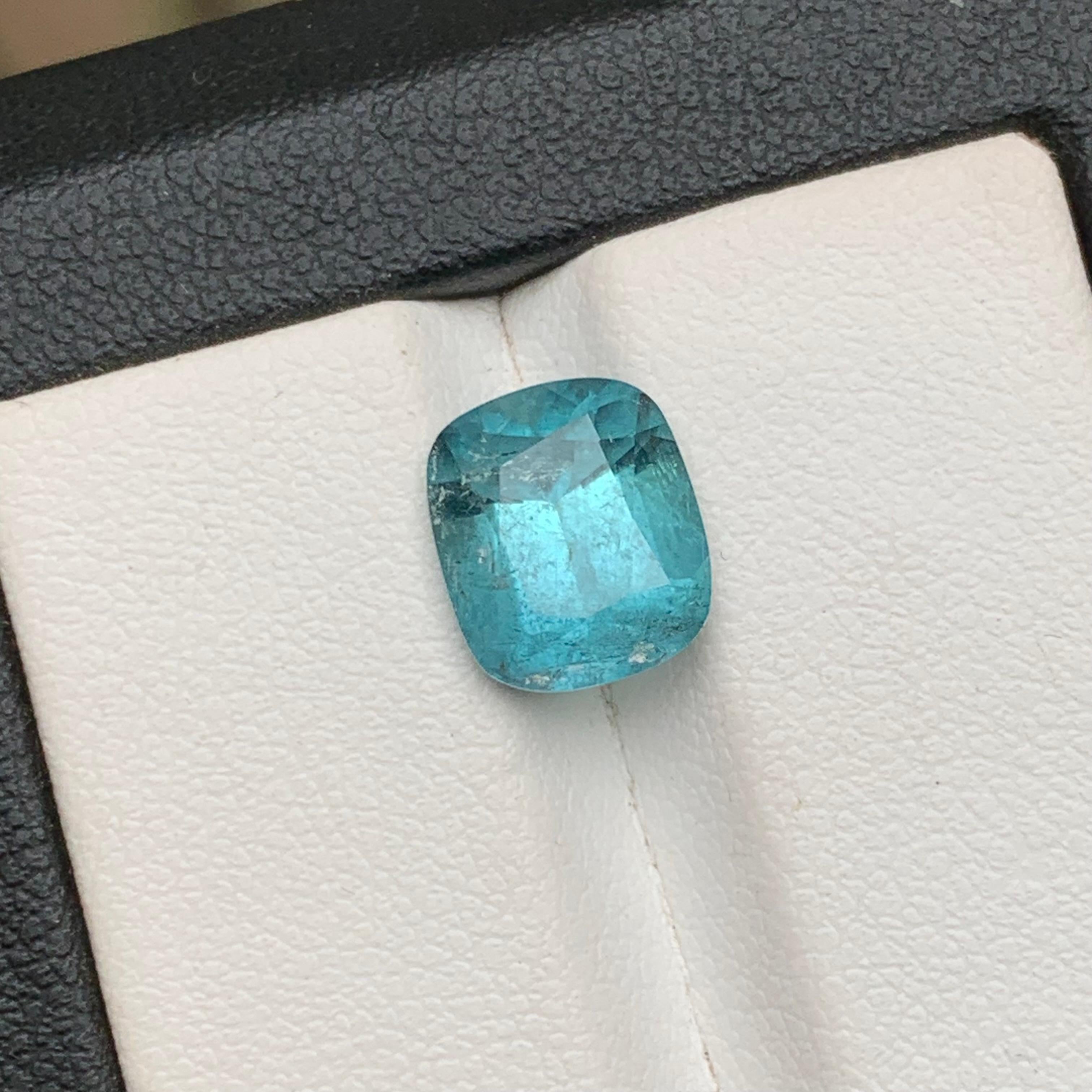 Bague en tourmaline naturelle bleu clair, pierre précieuse non sertie de 3,40 carats, taille coussin en vente 1