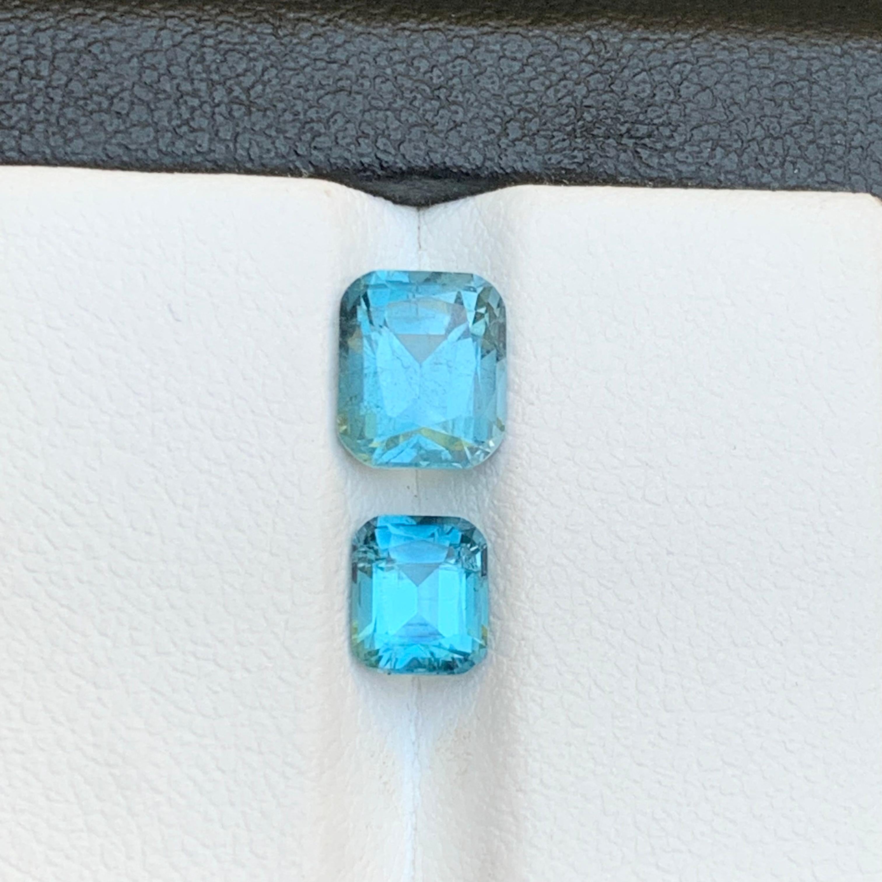 Bague et pendentif en tourmaline naturelle bleu clair, pierres précieuses non serties 2,70 carats taille coussin en vente 1