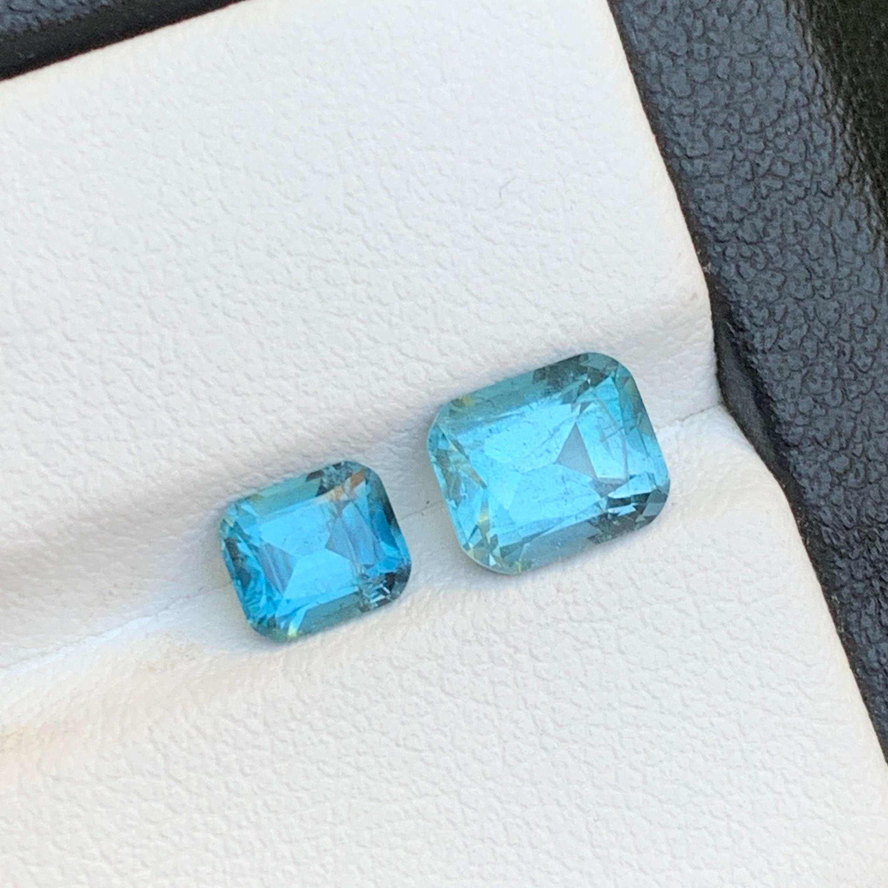 Bague et pendentif en tourmaline naturelle bleu clair, pierres précieuses non serties 2,70 carats taille coussin en vente 3