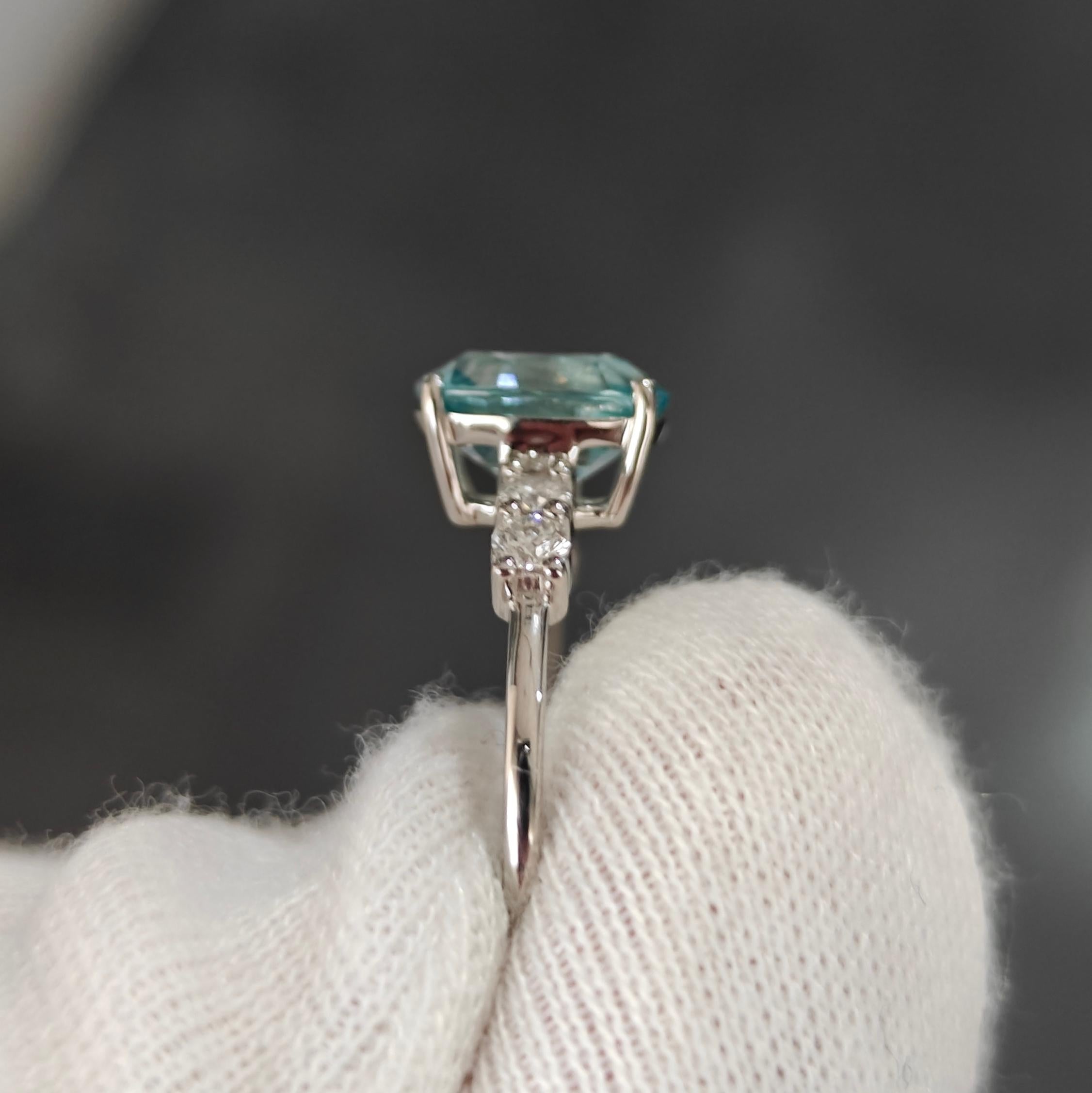 Bague en platine 950 avec zircon naturel bleu clair et diamants blancs naturels en vente 4