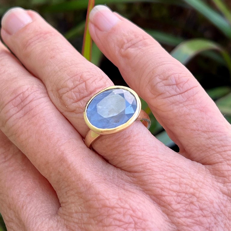 Light Blue Oval Sapphire 13.34 Carats and 18 Karat Chunky Ring For Sale ...