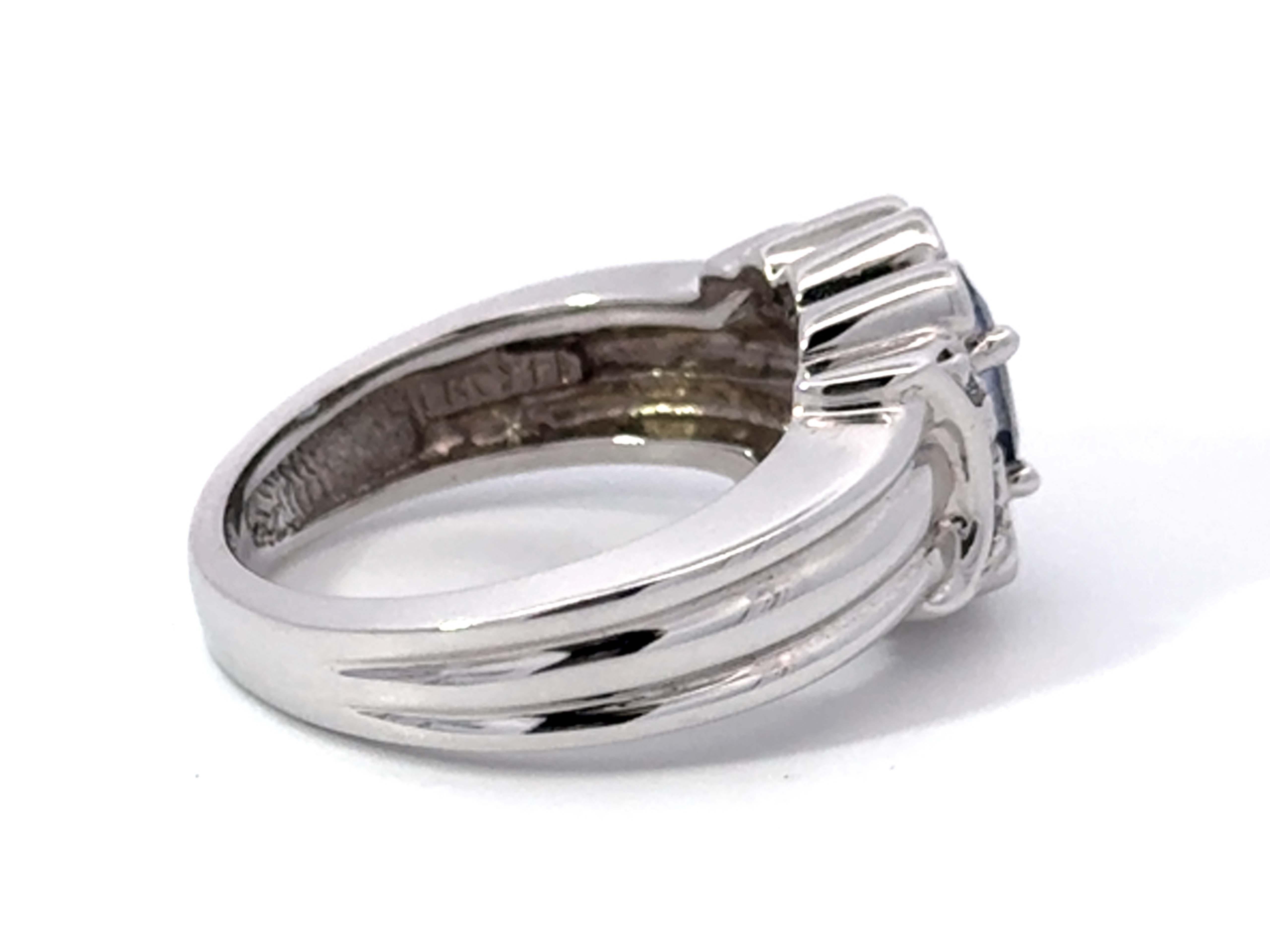 Hellblauer ovaler Saphir-Diamant-Ring 14k Weißgold für Damen oder Herren im Angebot