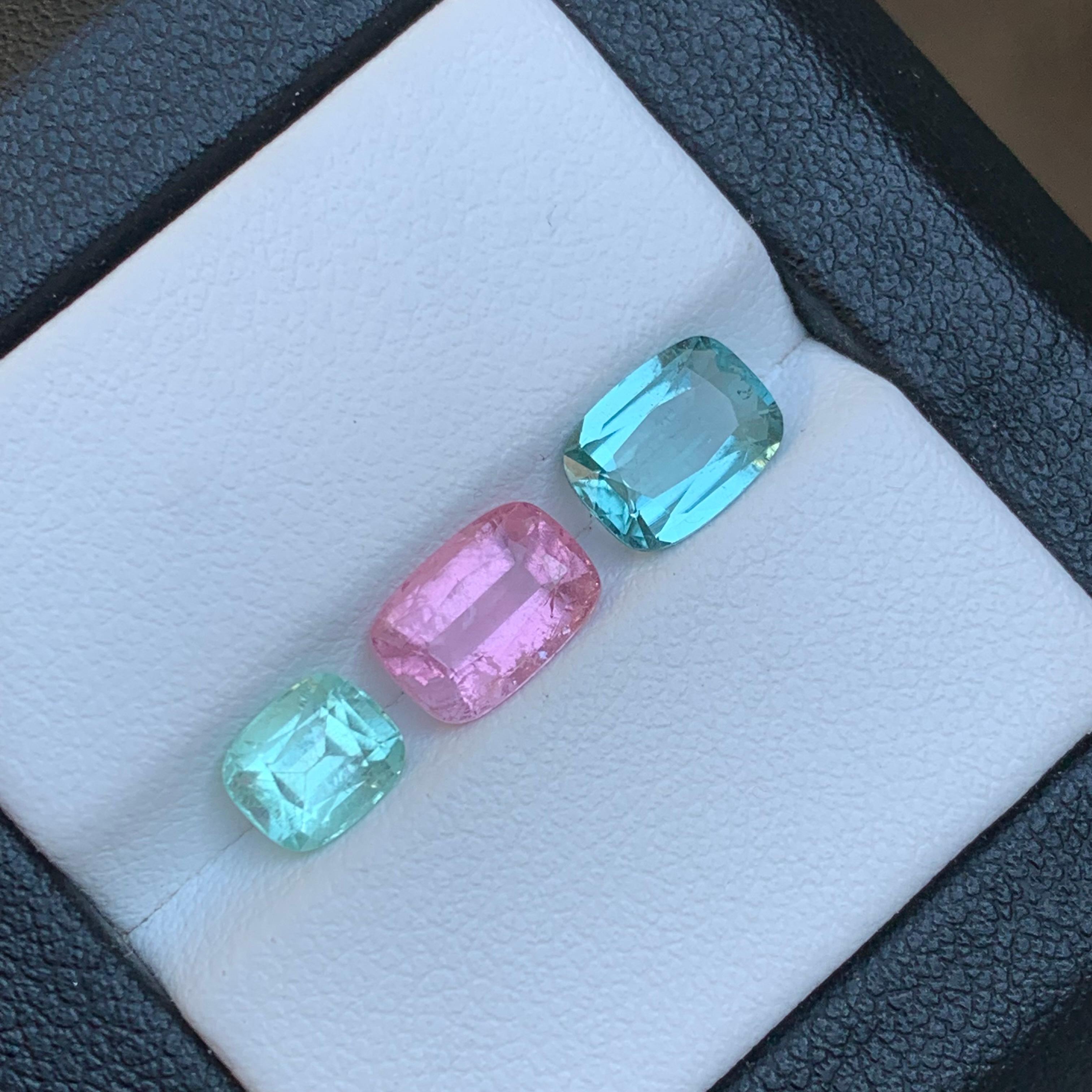 Gemas sueltas de turmalina natural azul claro, rosa y verde pastel 3,55 ct-joya Corte cojín en venta