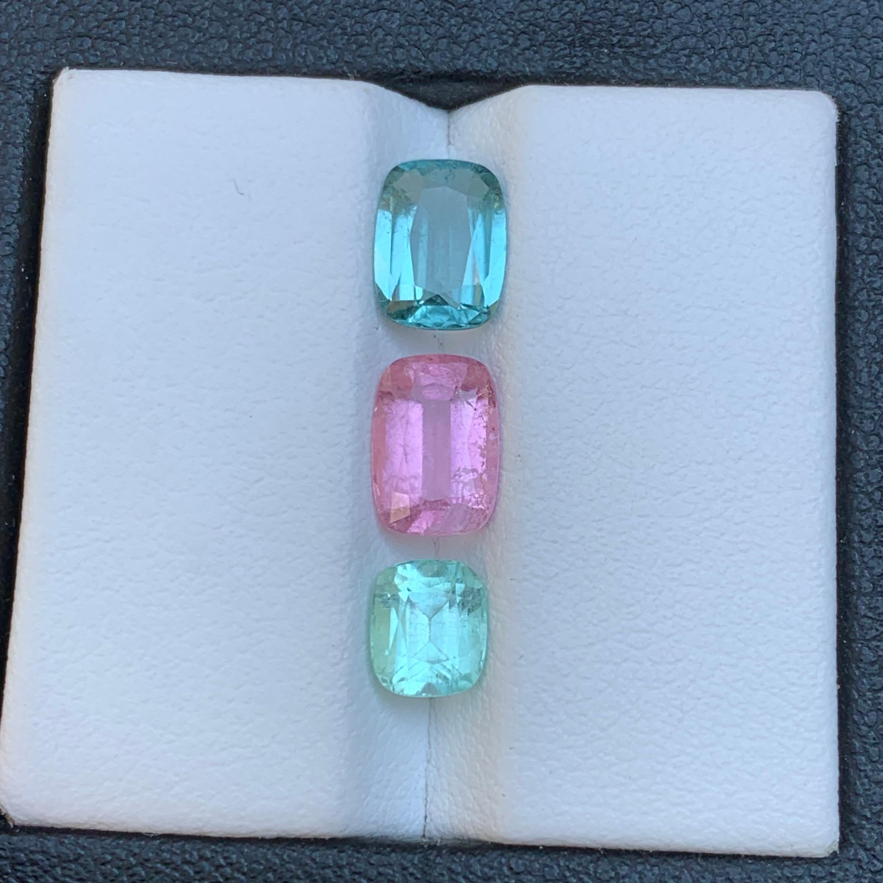 Gemas sueltas de turmalina natural azul claro, rosa y verde pastel 3,55 ct-joya en Nuevo estado para la venta en Peshawar, PK