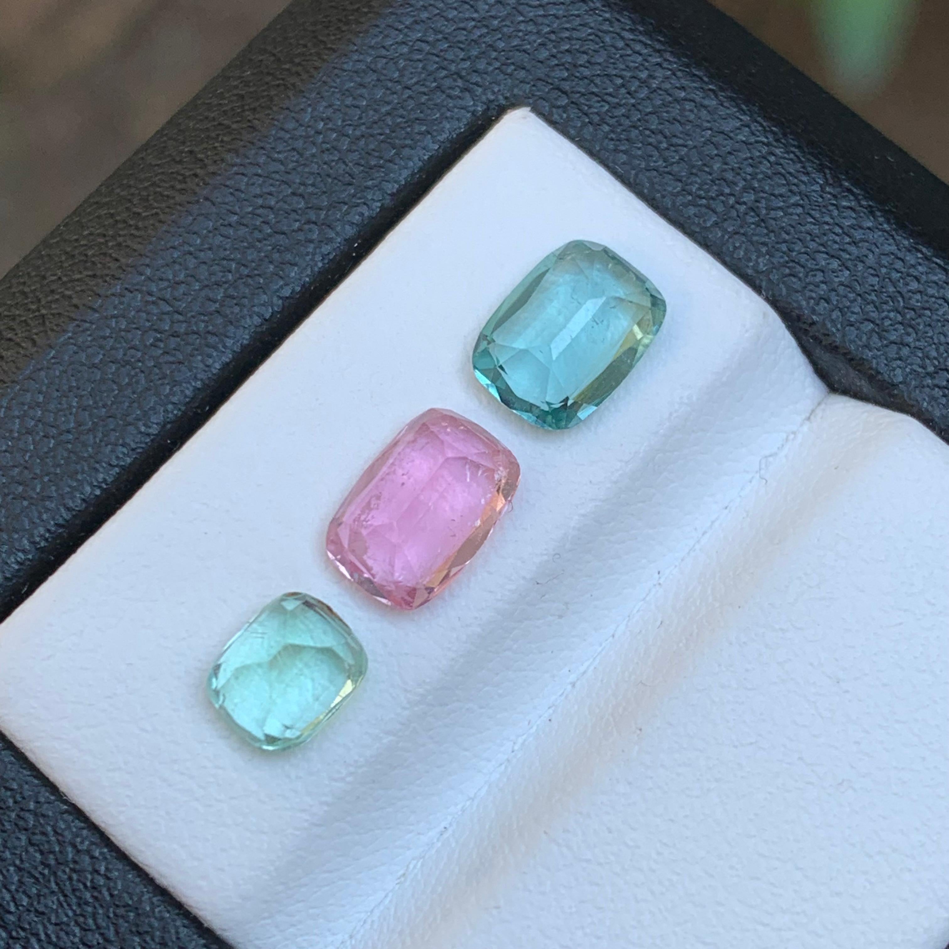 Gemas sueltas de turmalina natural azul claro, rosa y verde pastel 3,55 ct-joya en venta 2