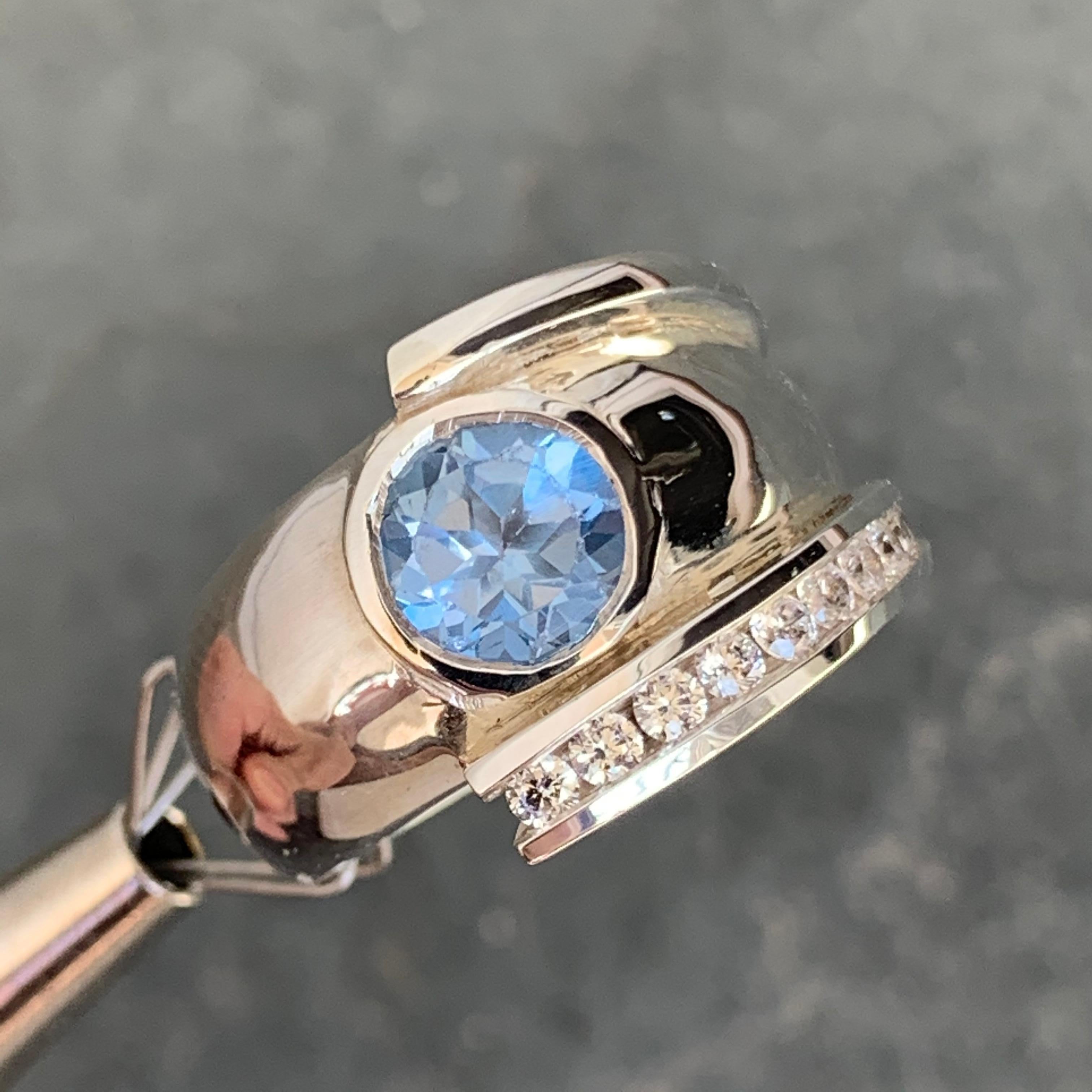 Retro Light Blue Sapphire and Diamond Ring, 1.60 Carat For Sale