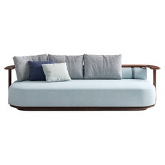 Hellblaues Sofa