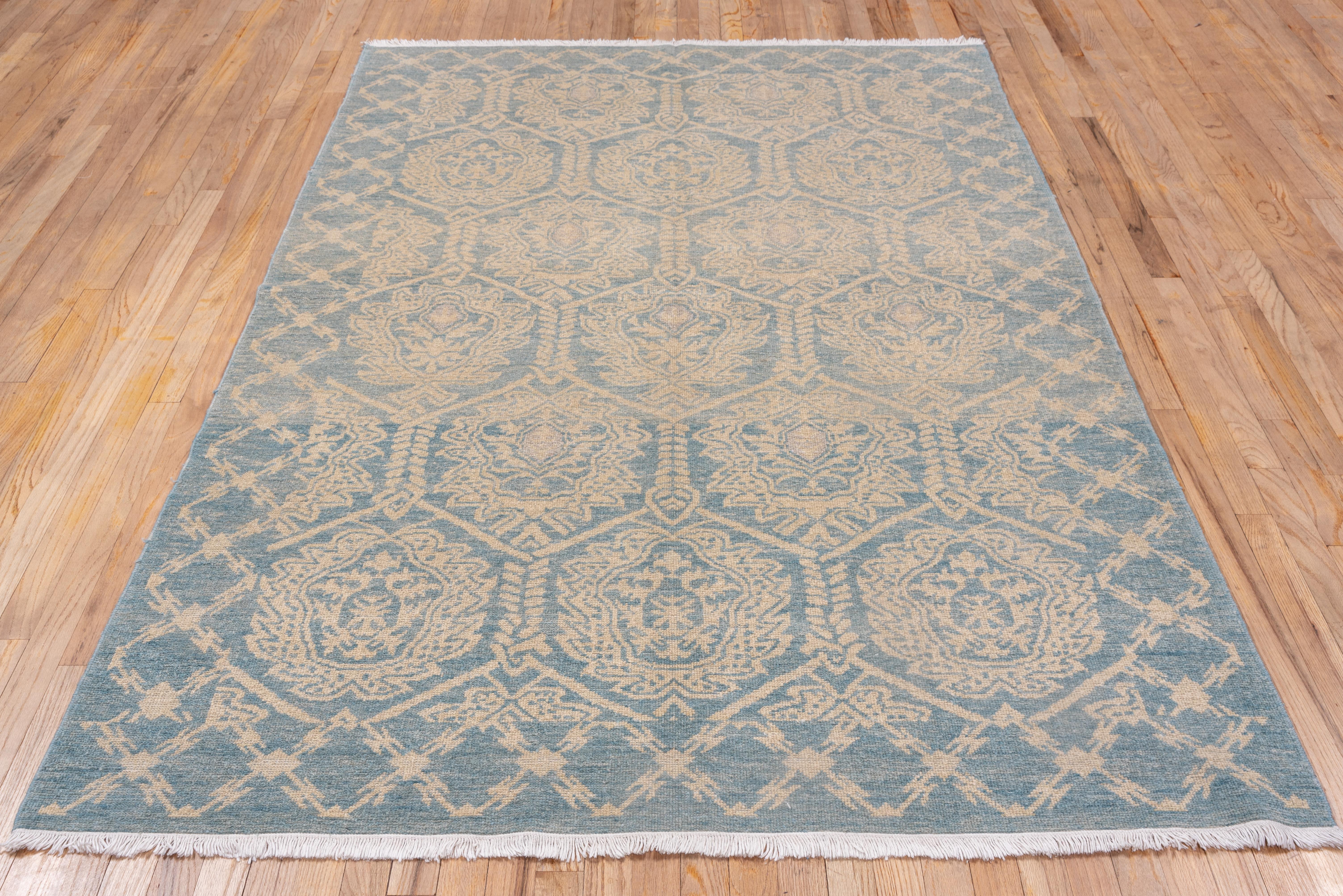 Hellblauer spanischer Cuenca-Teppich (Art nouveau) im Angebot