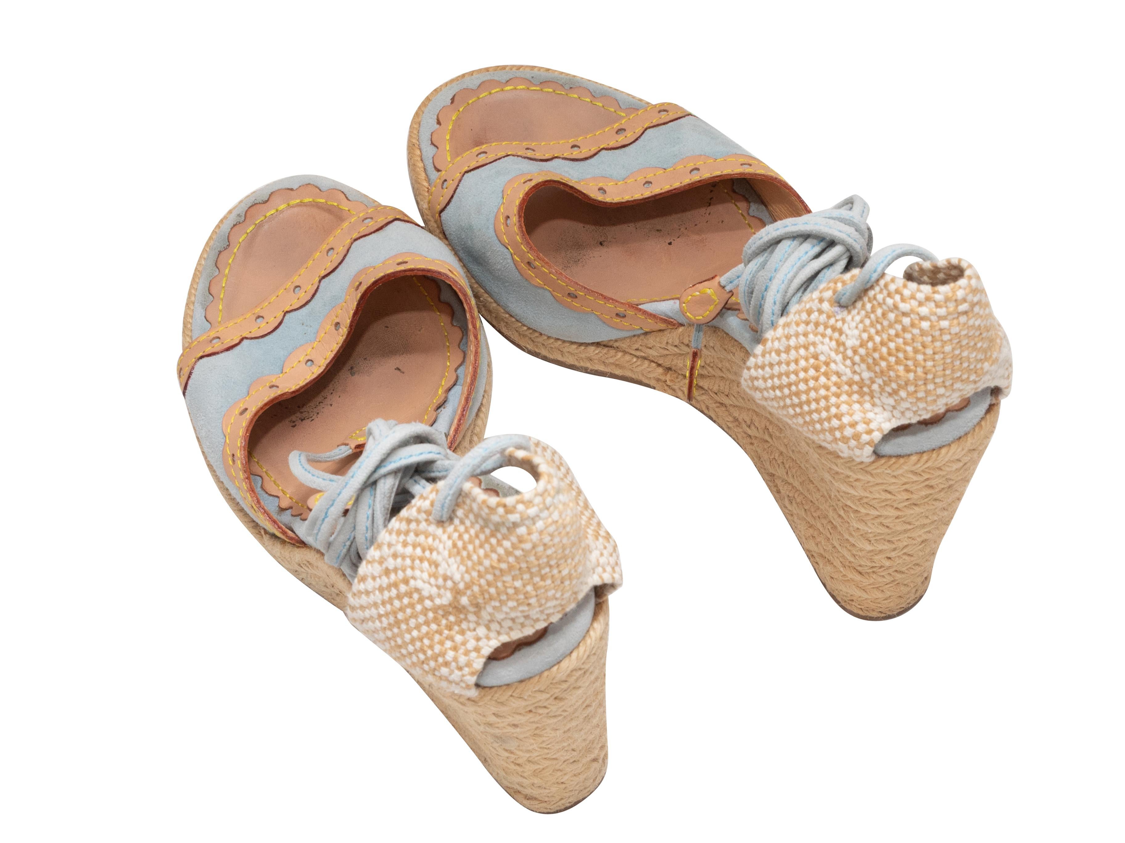 Hellblau & Tan Louis Vuitton Lace-Up Espadrille Wedges Größe 39.5 im Zustand „Gut“ im Angebot in New York, NY