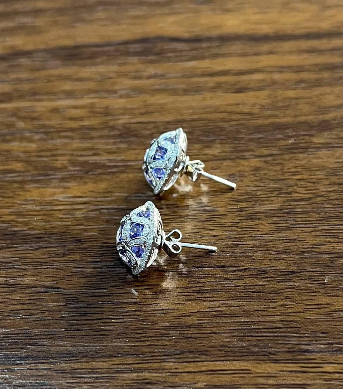 Light Blue Tanzanite White Diamonds 14K White Gold Unique Earrings & Ring Set For Sale 5