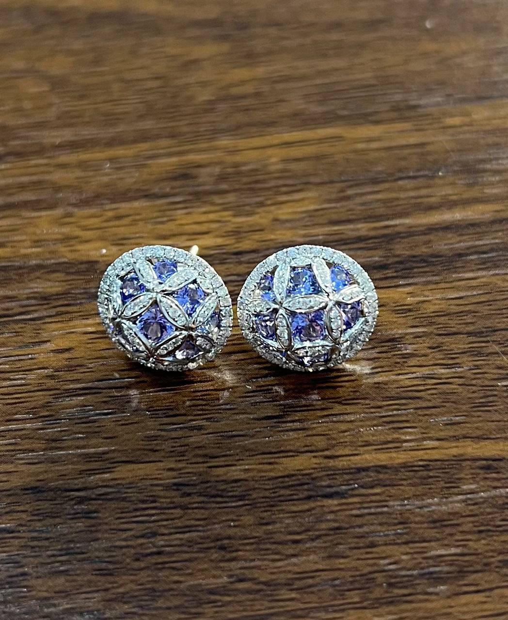 Light Blue Tanzanite White Diamonds 14K White Gold Unique Earrings & Ring Set For Sale 2