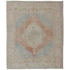 Tappeto Oushak turco vintage blu chiaro, topazio e ruggine con medaglione a strati